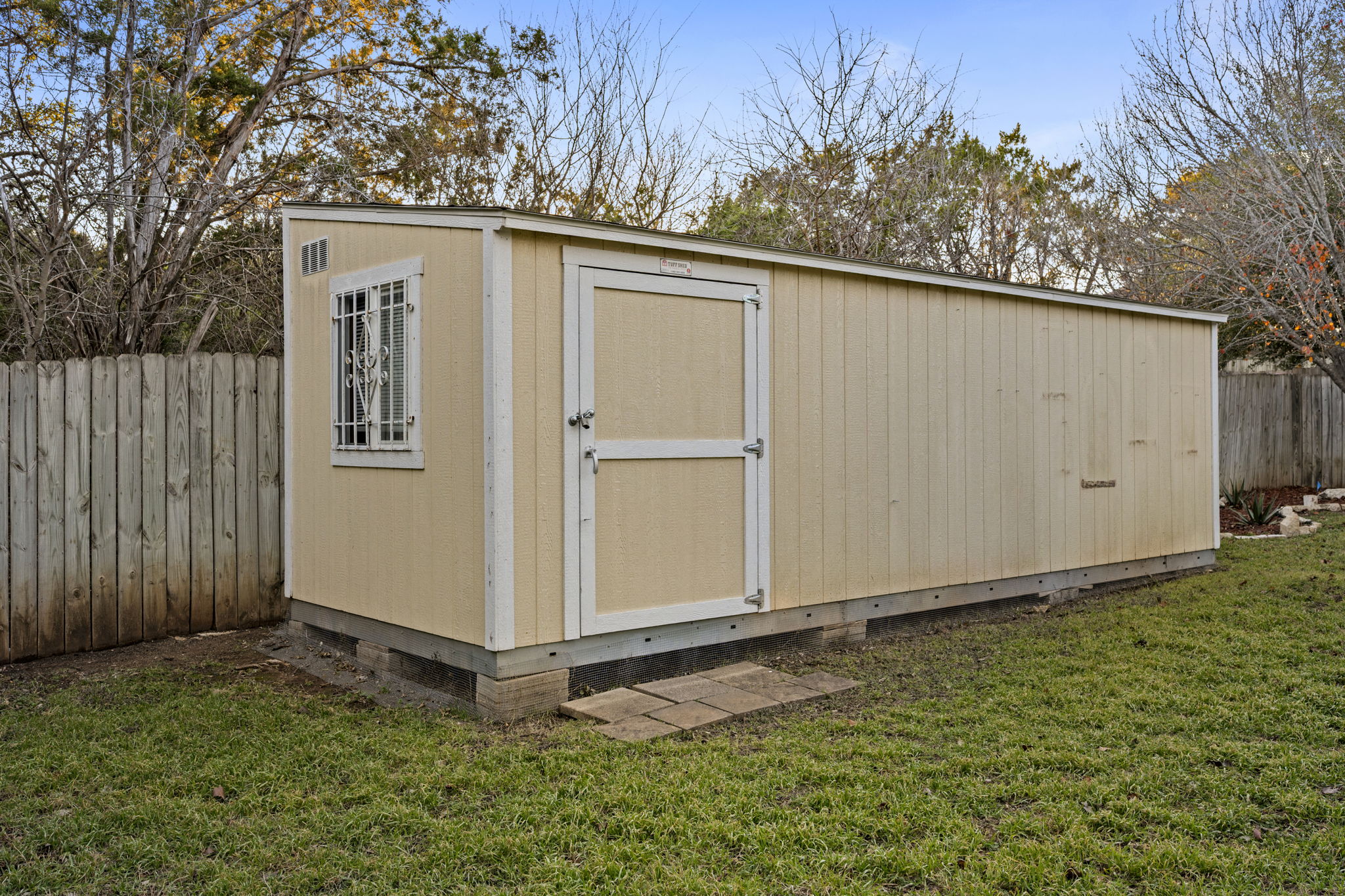 main property photo 29