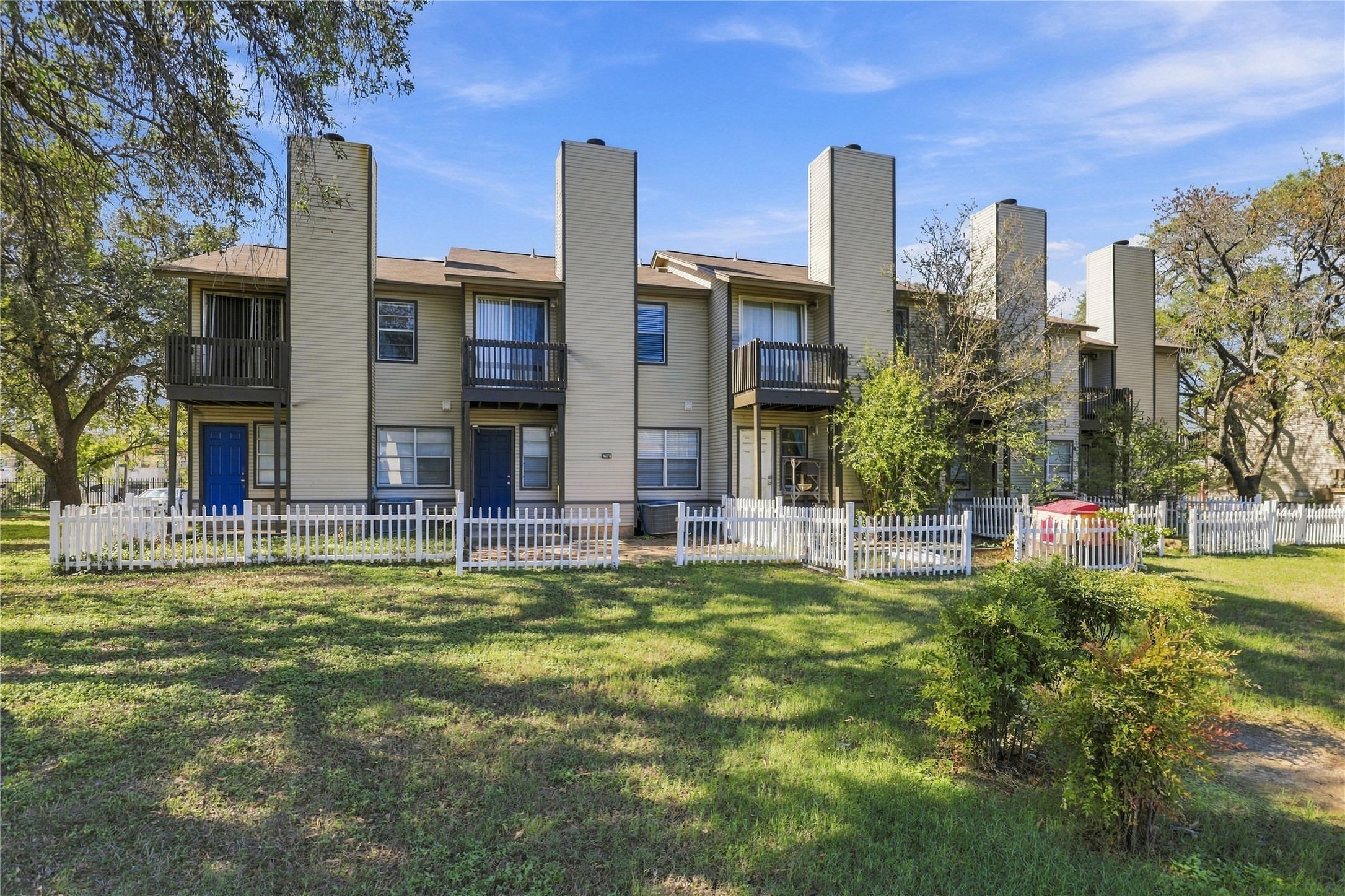 main property photo 26