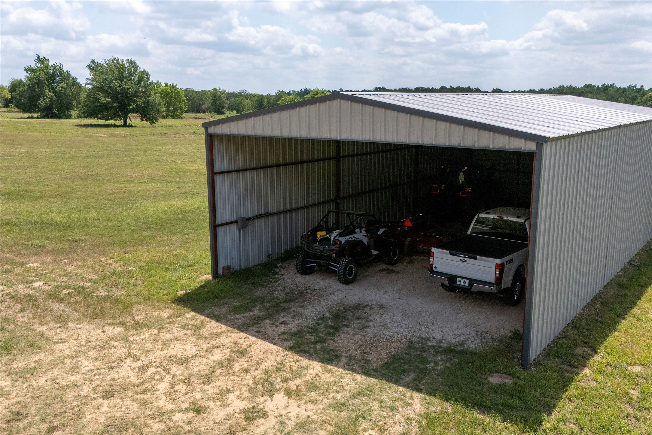 main property photo 8