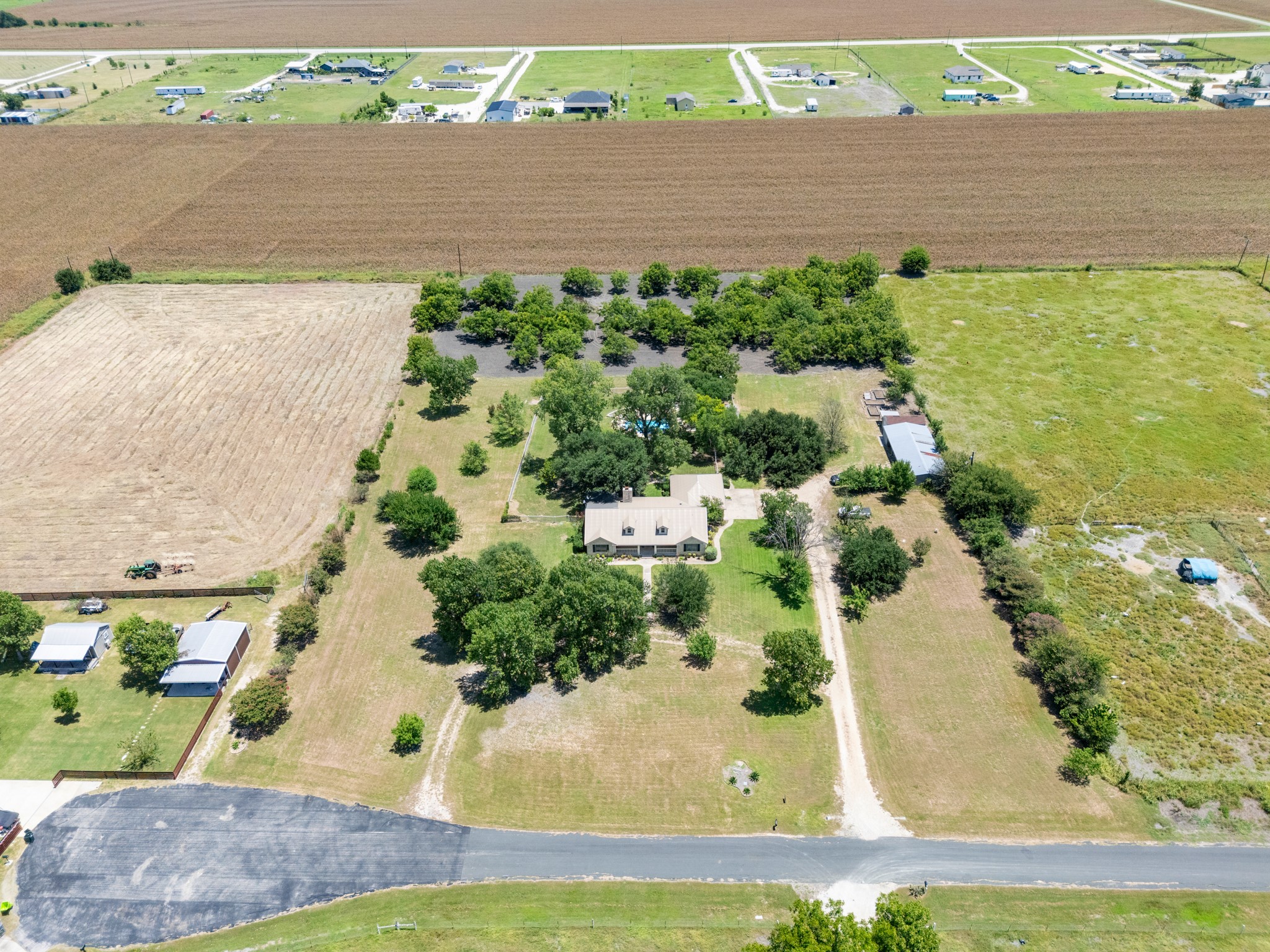 main property photo 3