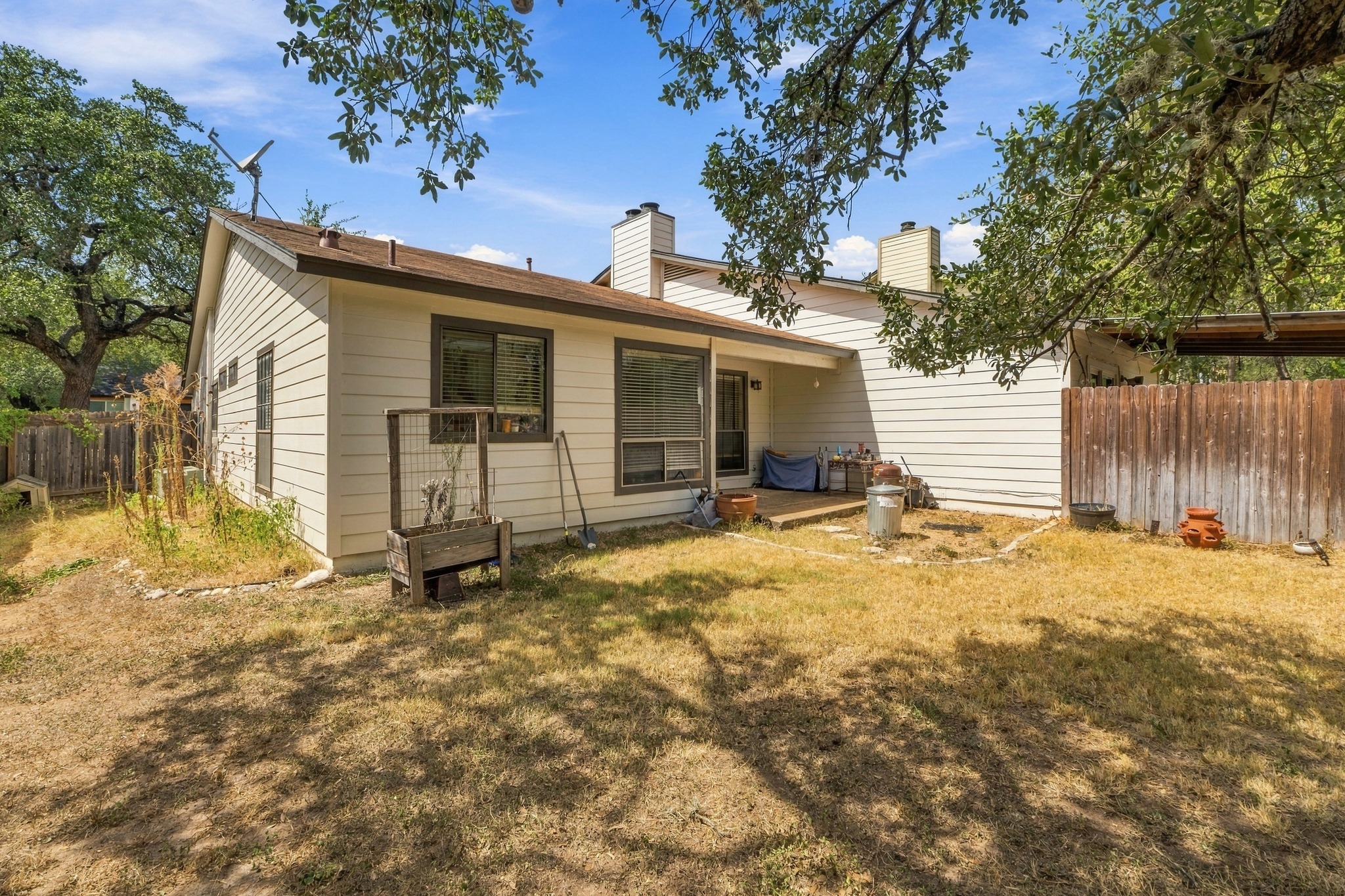 main property photo 36