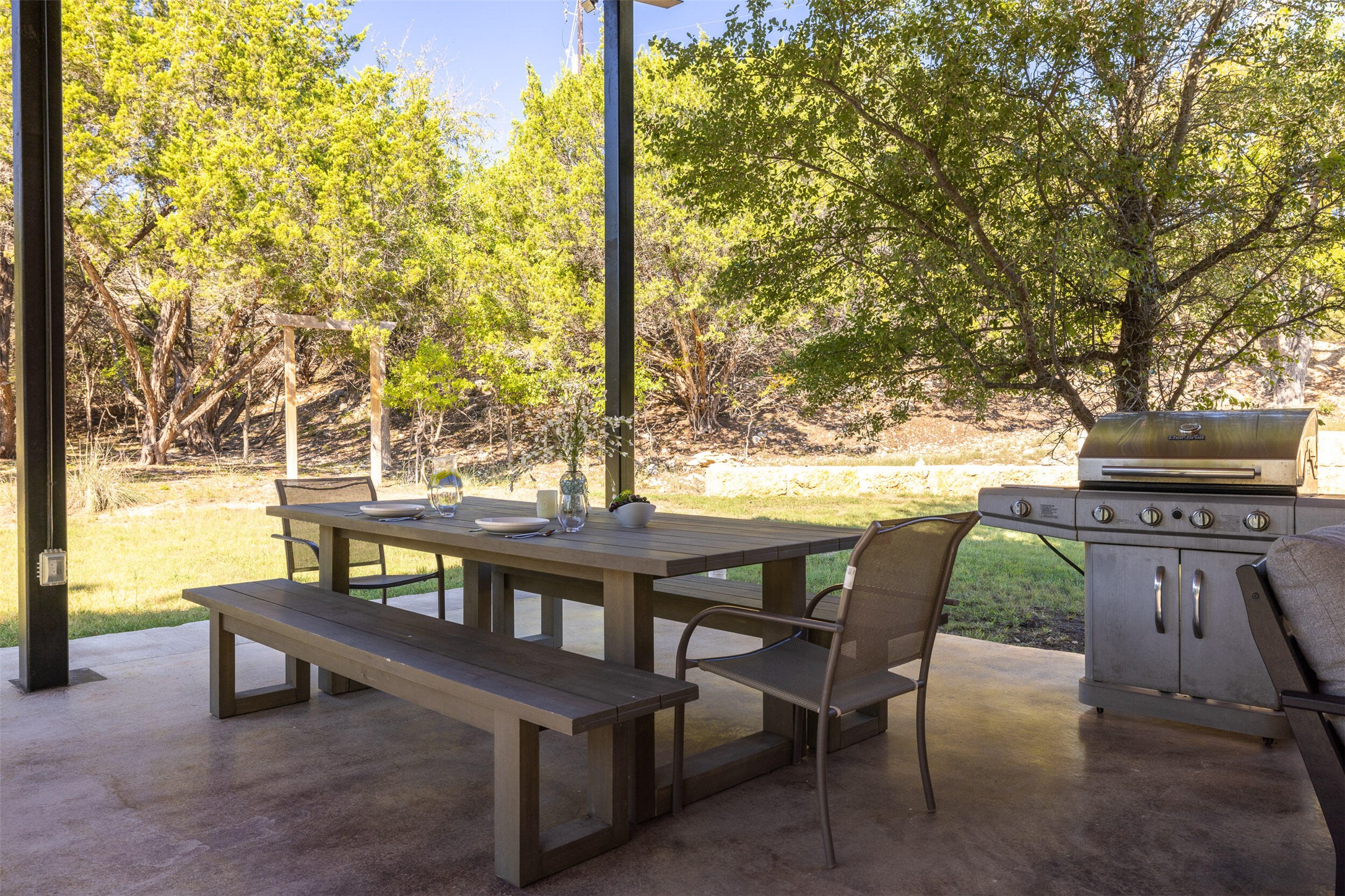 main property photo 25