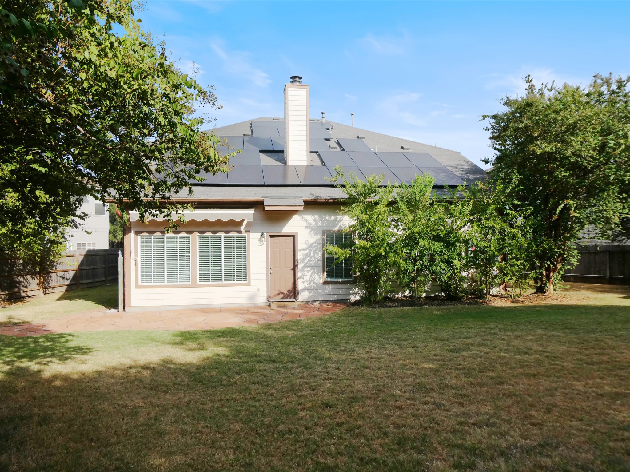main property photo 25