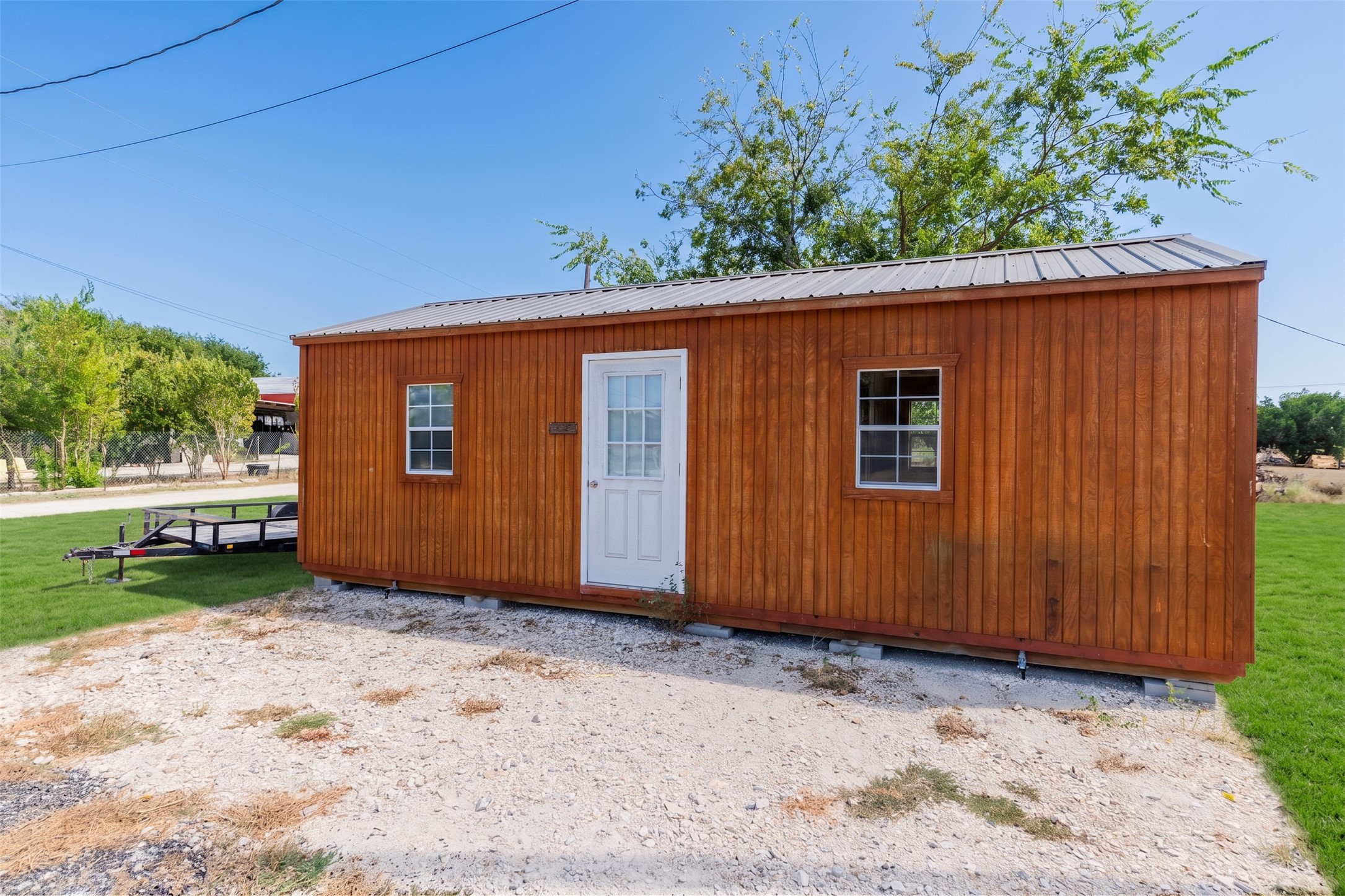 main property photo 28