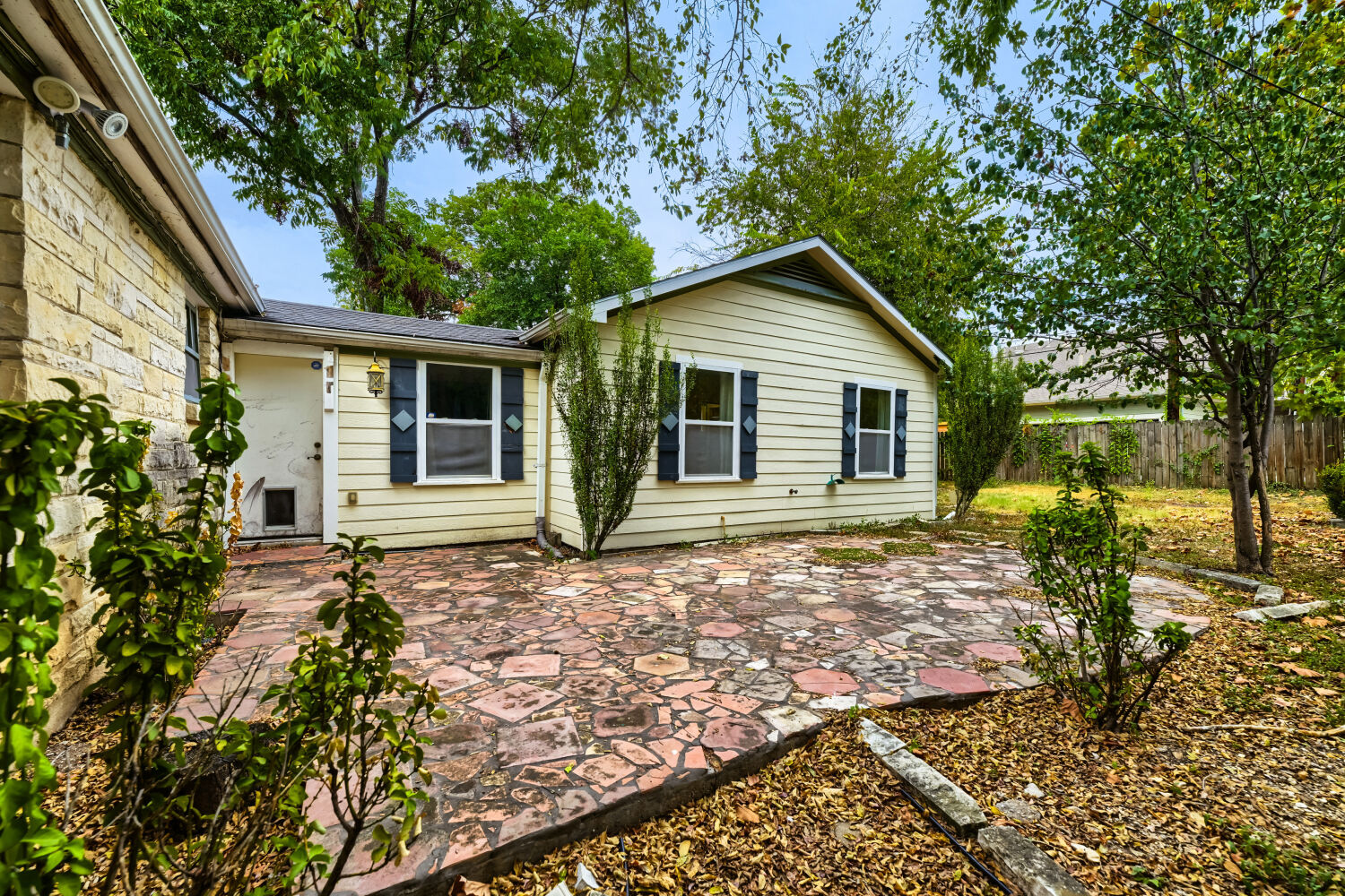 main property photo 36