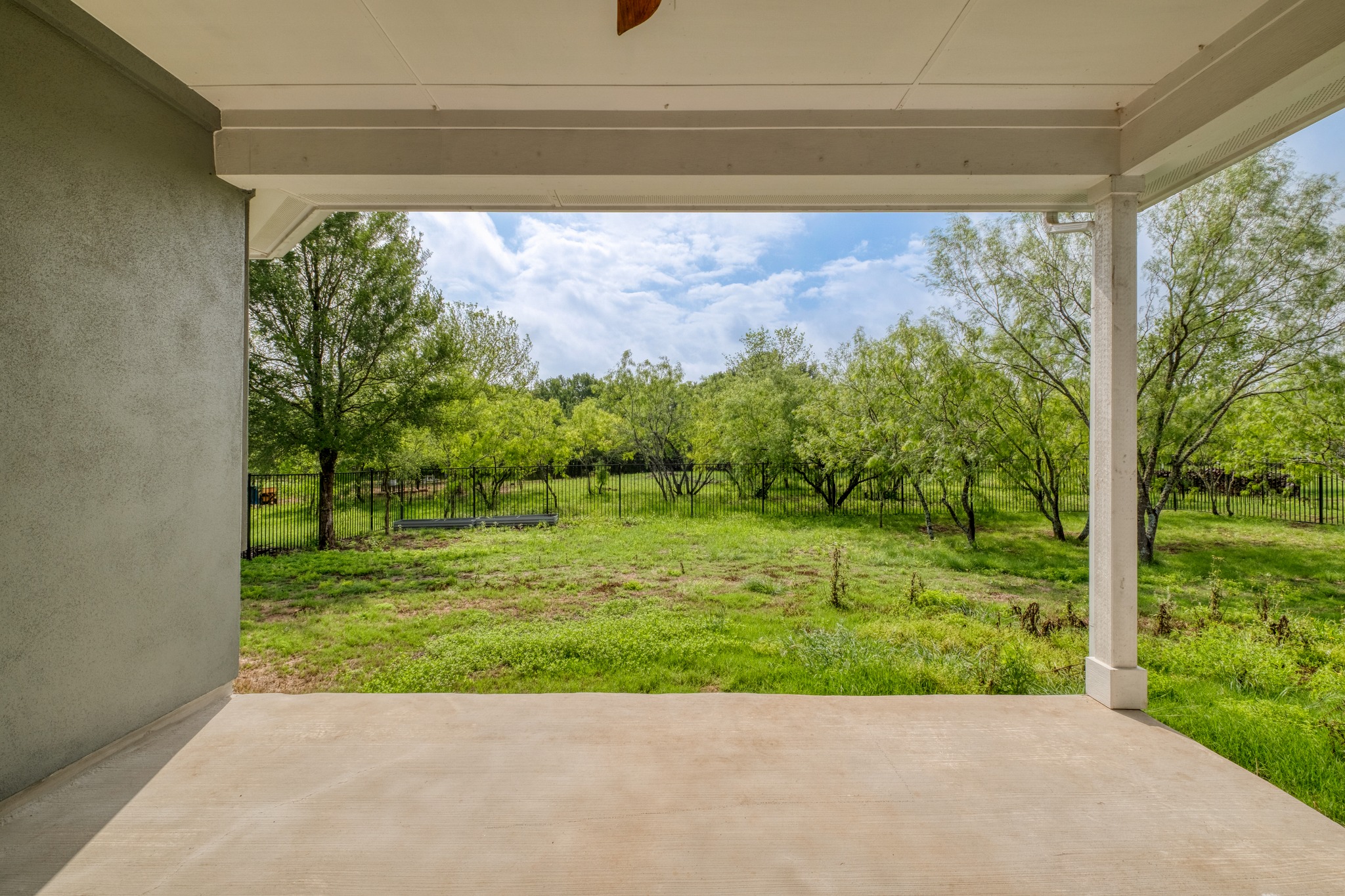 main property photo 27
