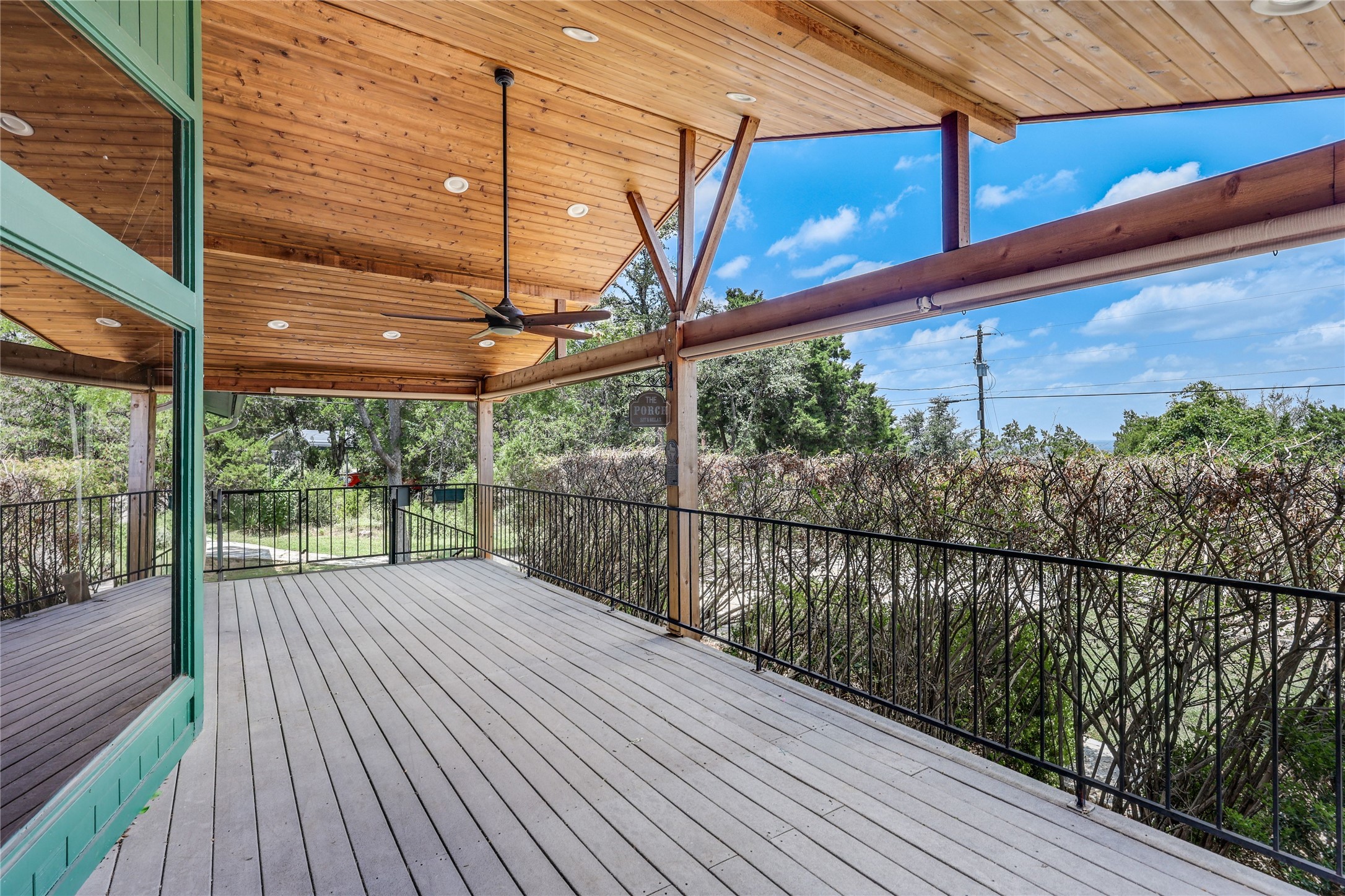 main property photo 23