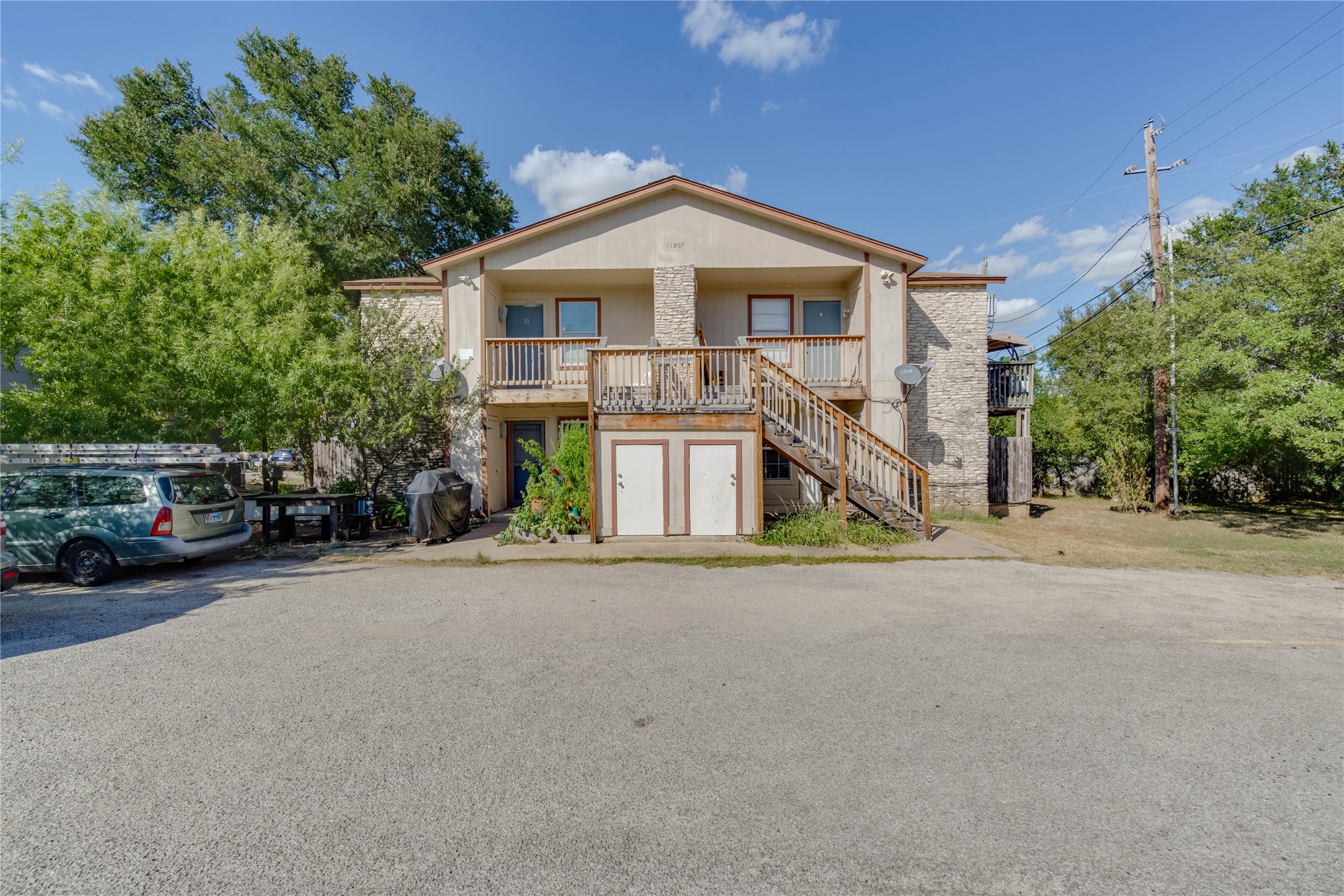 main property photo 27