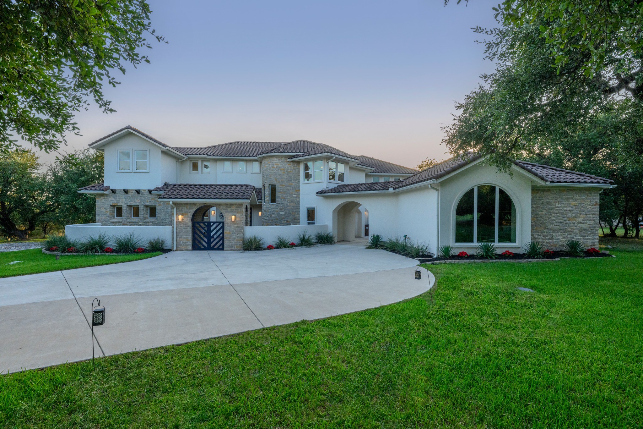 main property photo 39