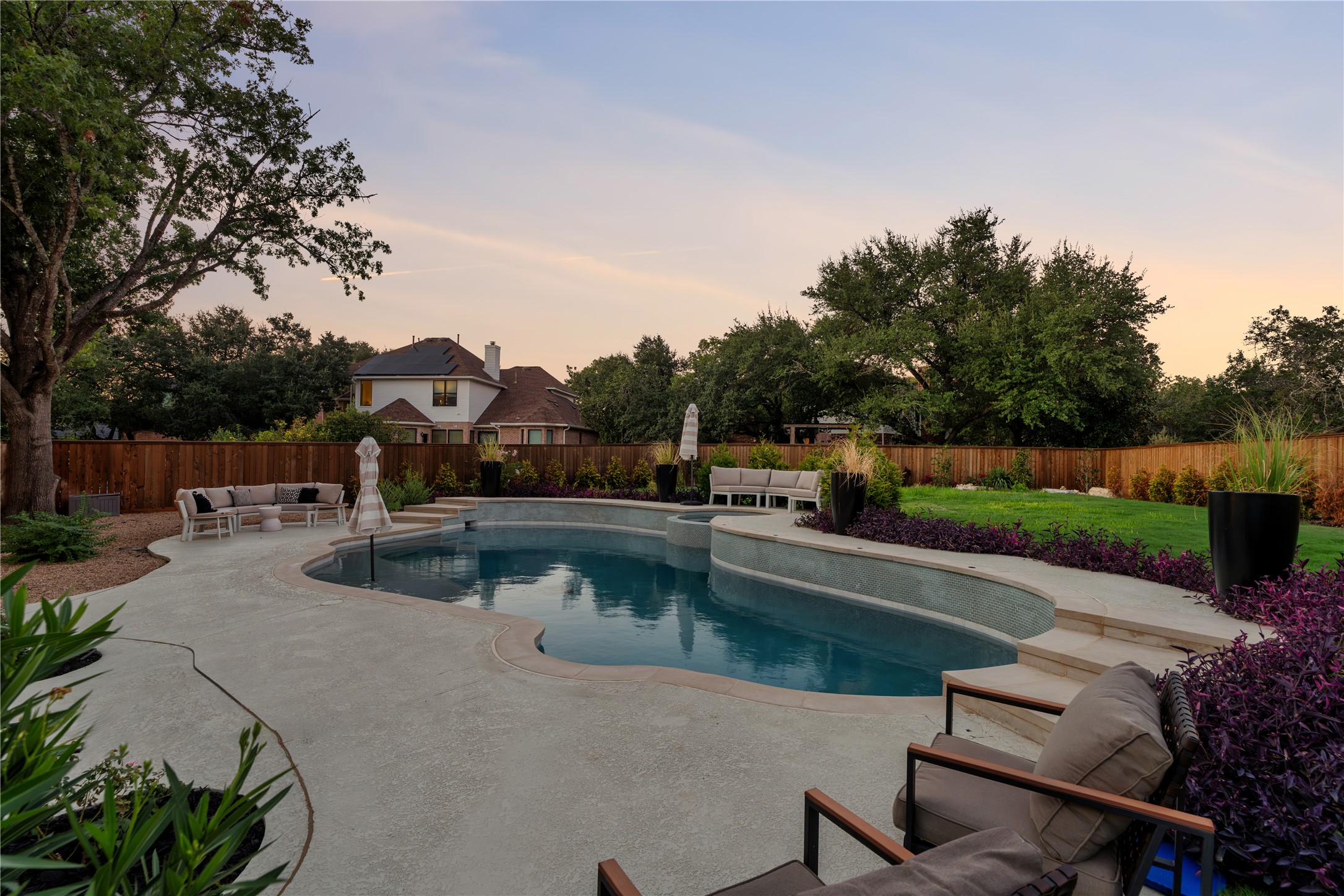 main property photo 29