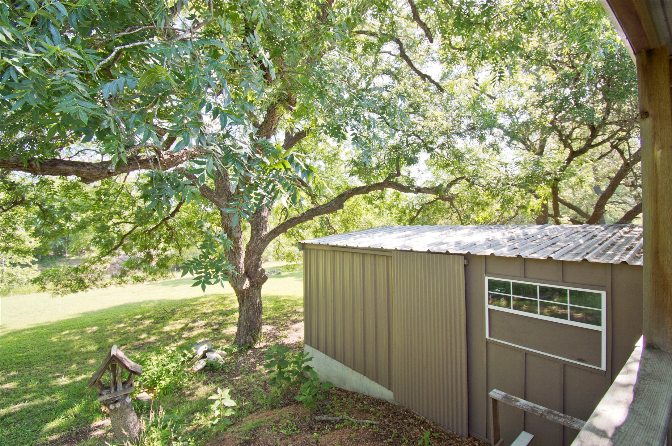 main property photo 29