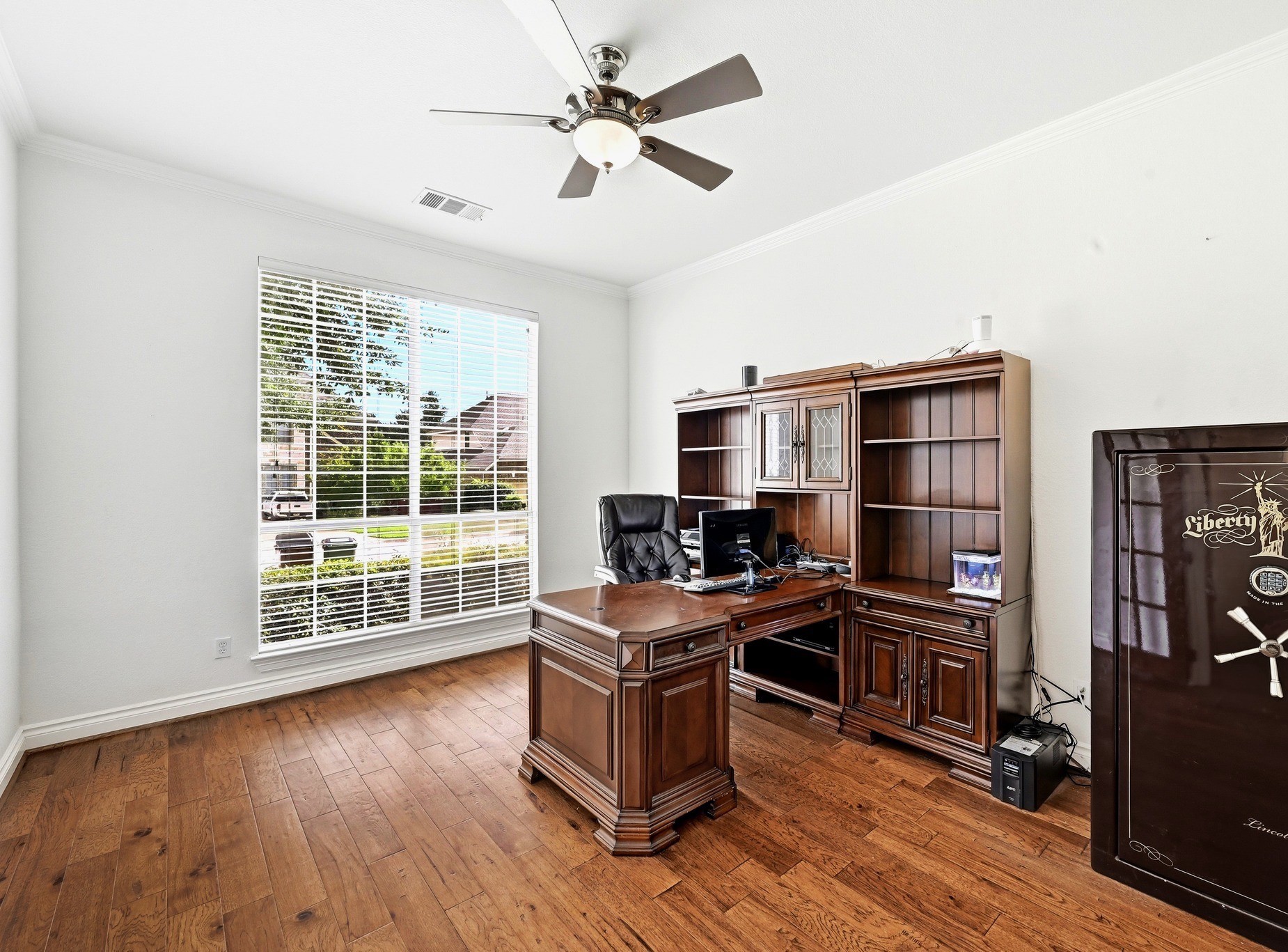 main property photo 17