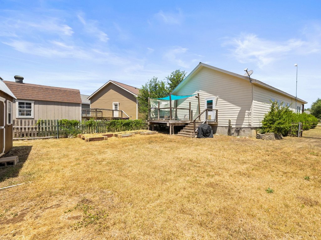 main property photo 35
