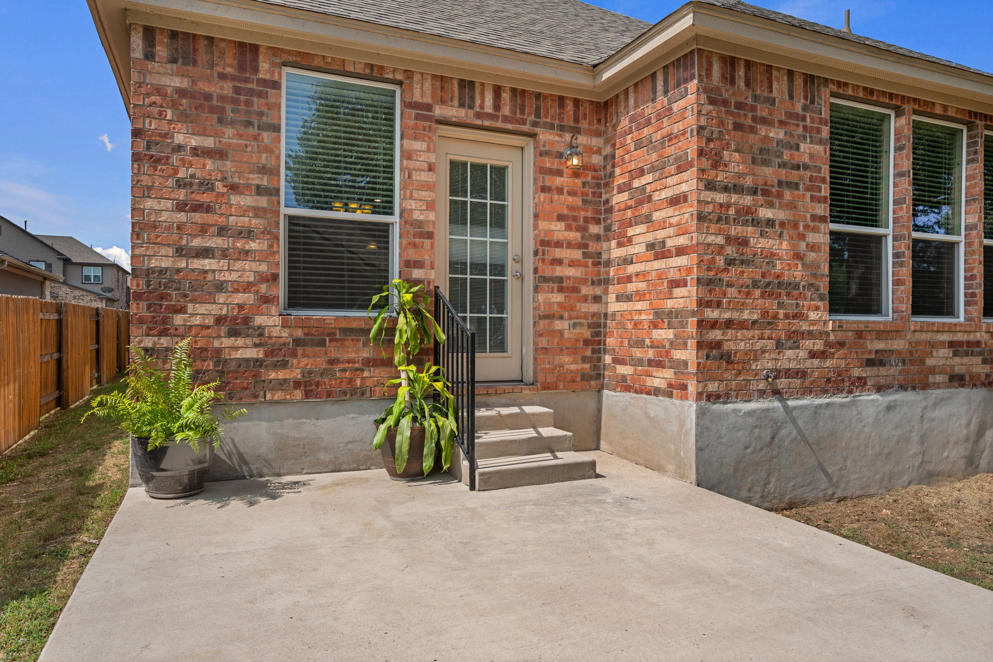 main property photo 29