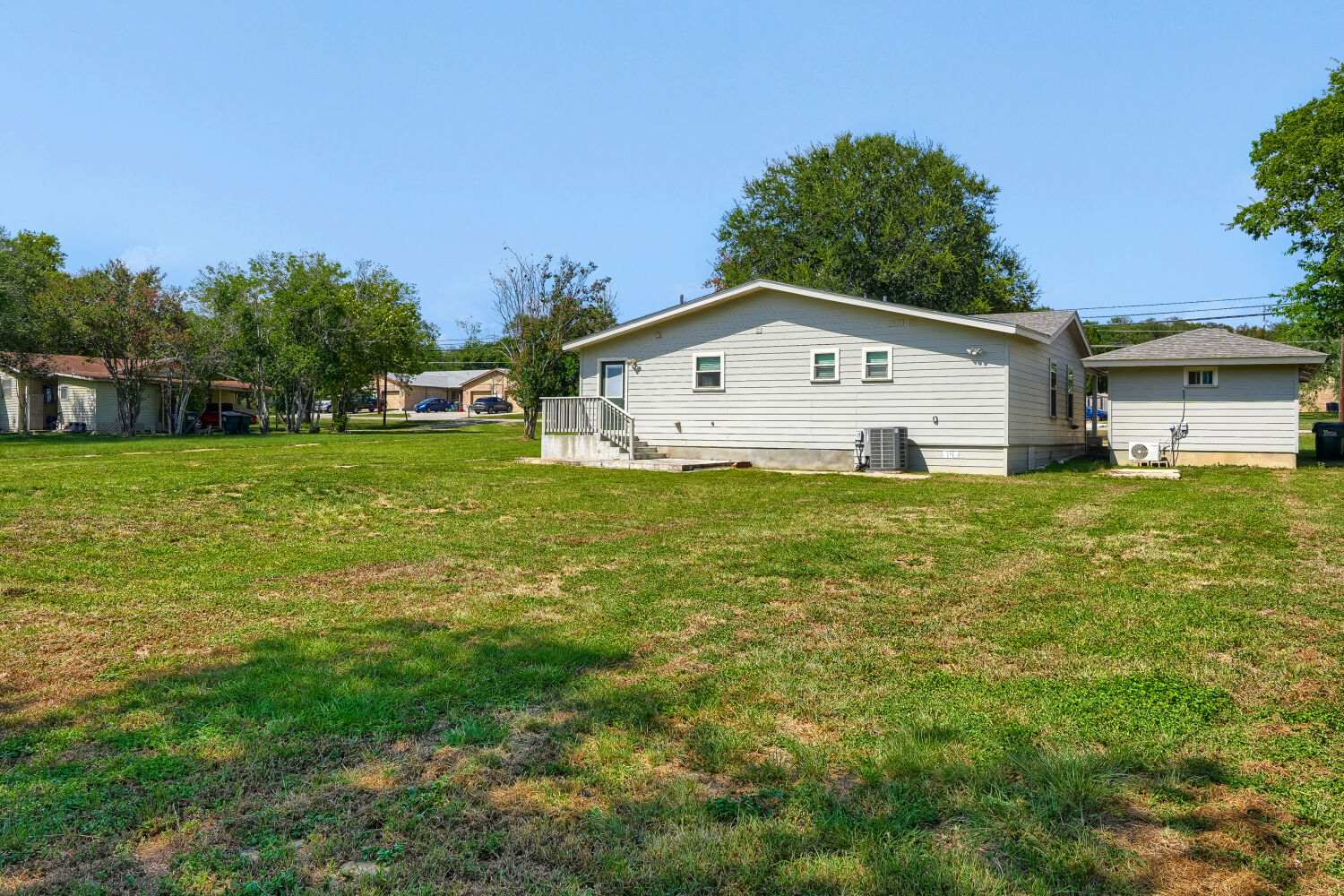 main property photo 26