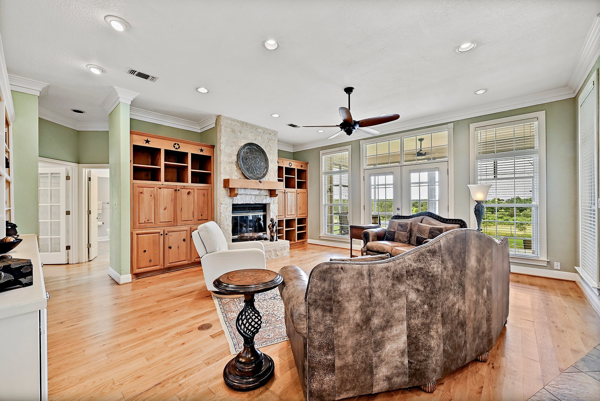 main property photo 6