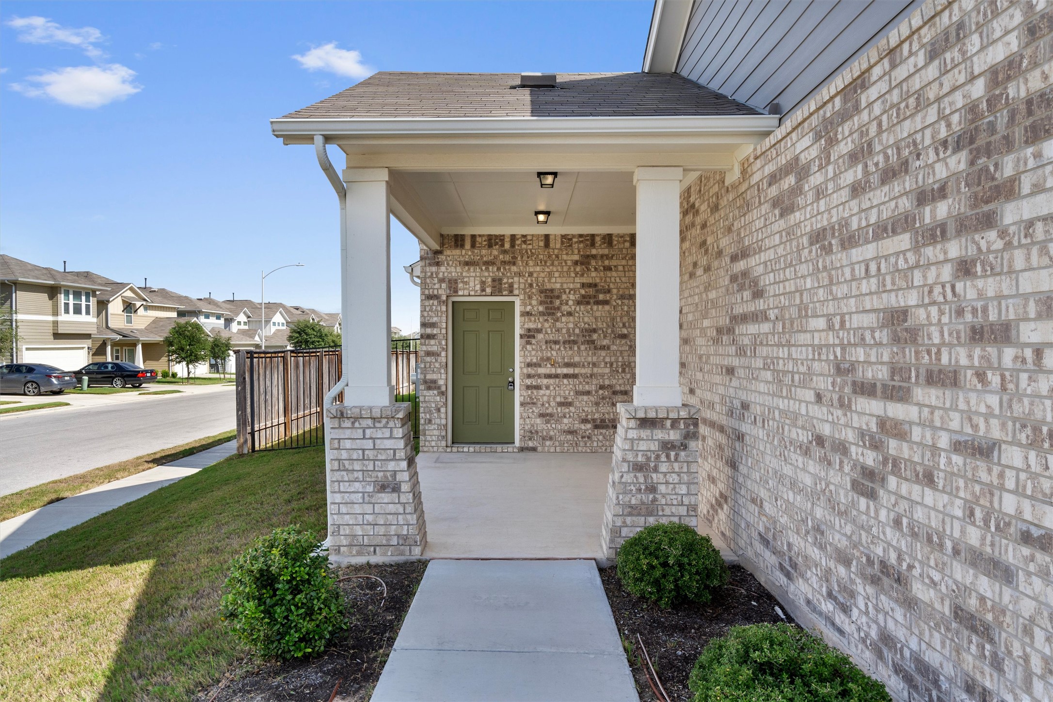main property photo 3