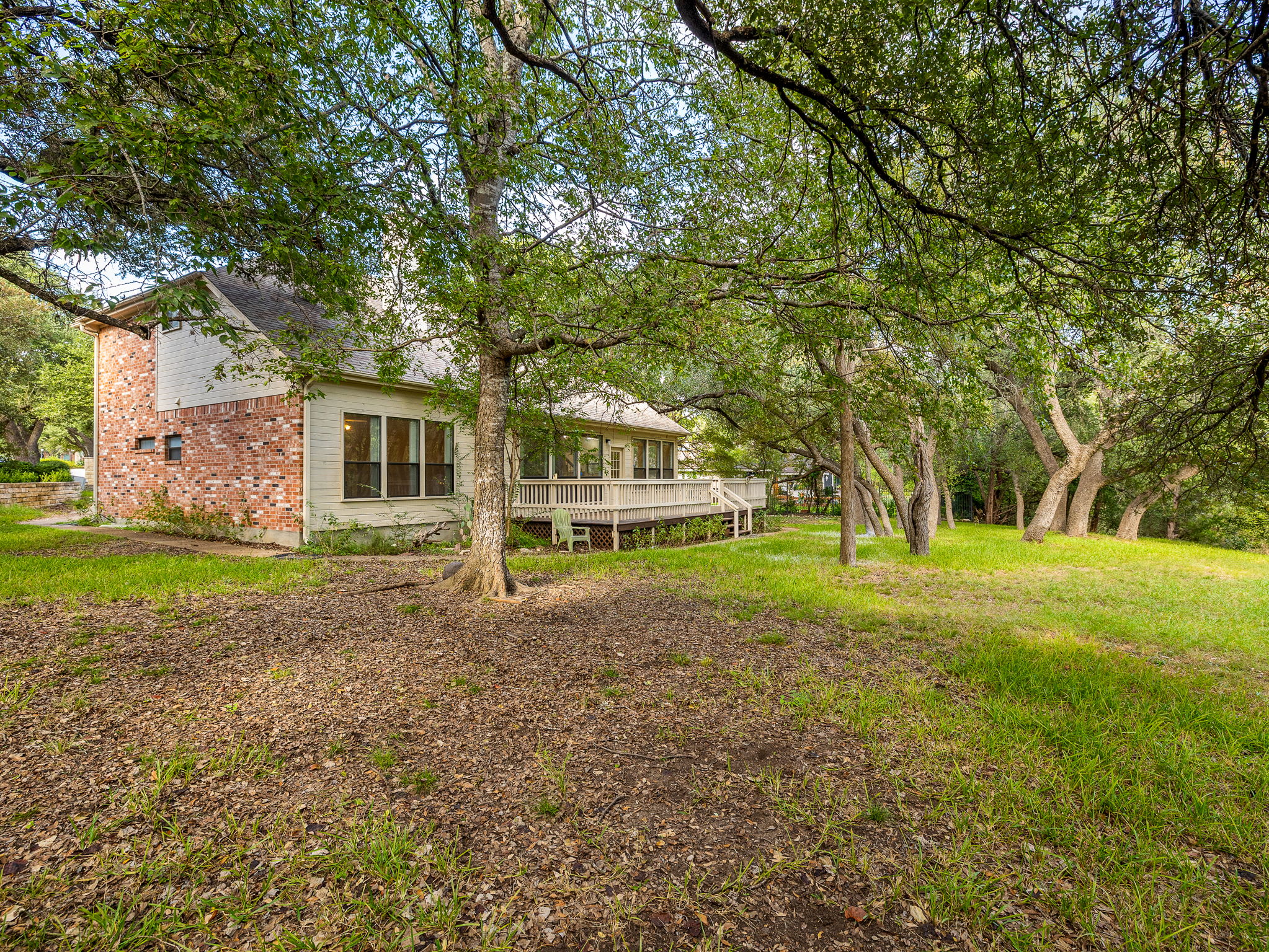 main property photo 31