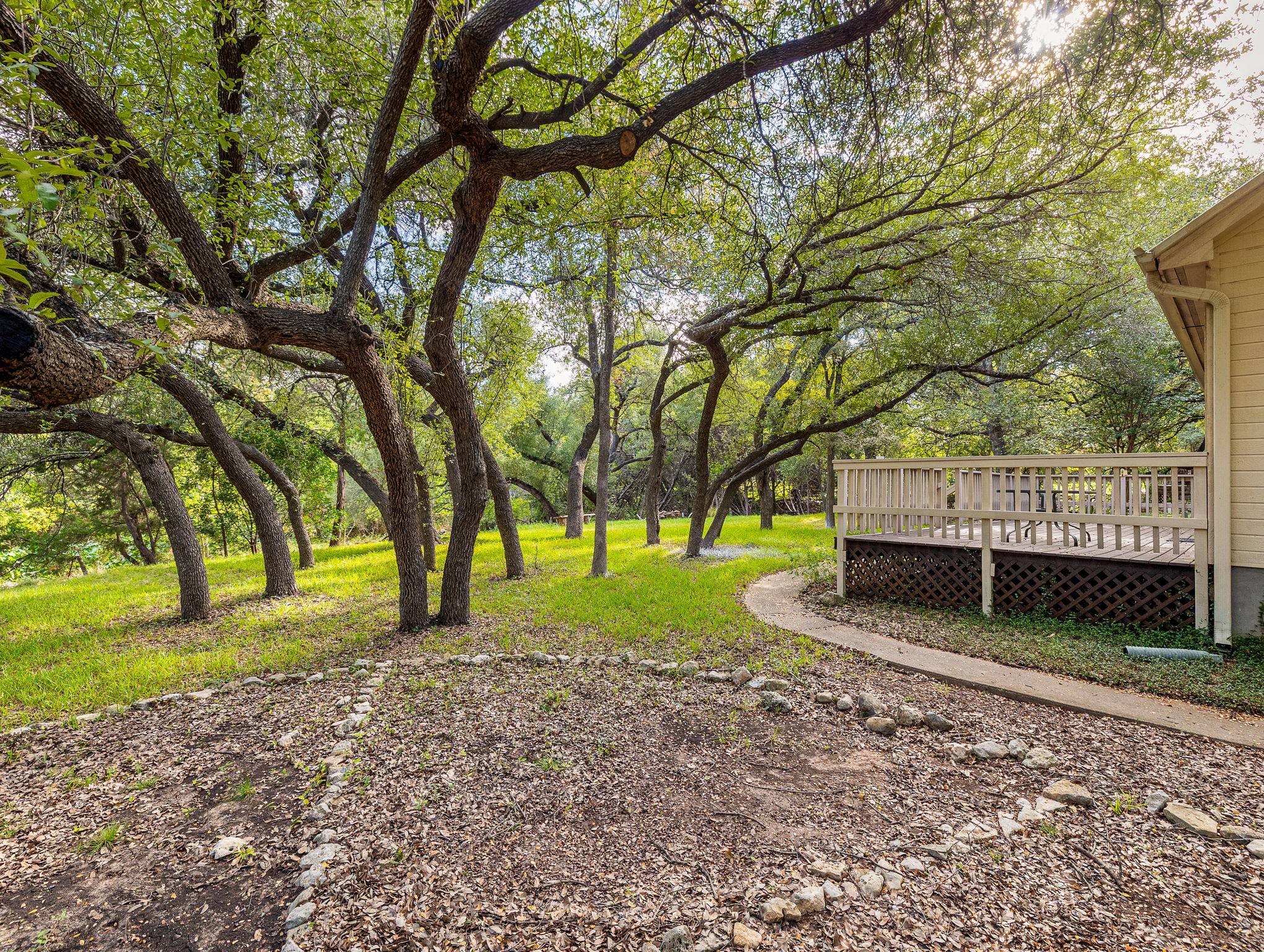 main property photo 33