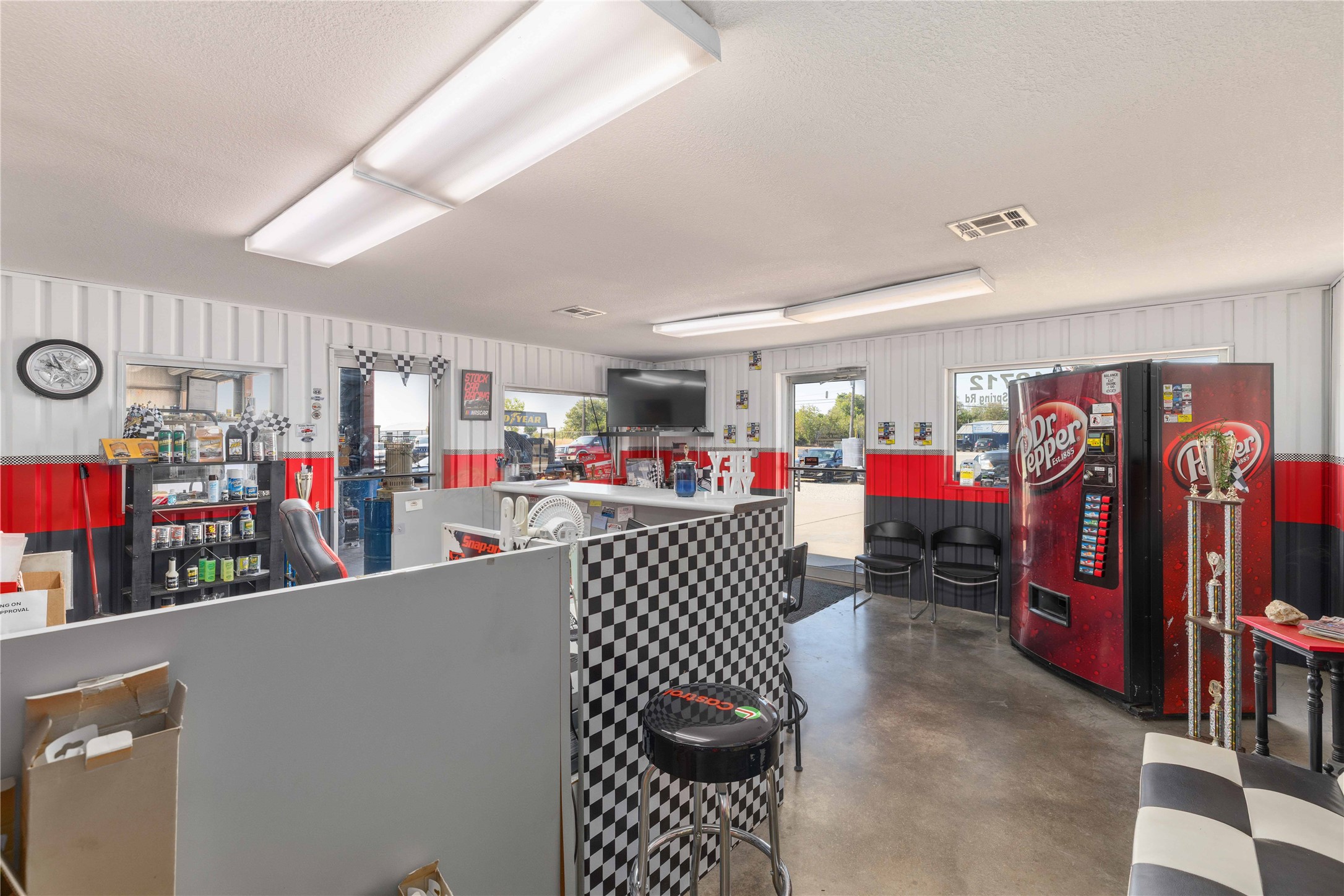 main property photo 5