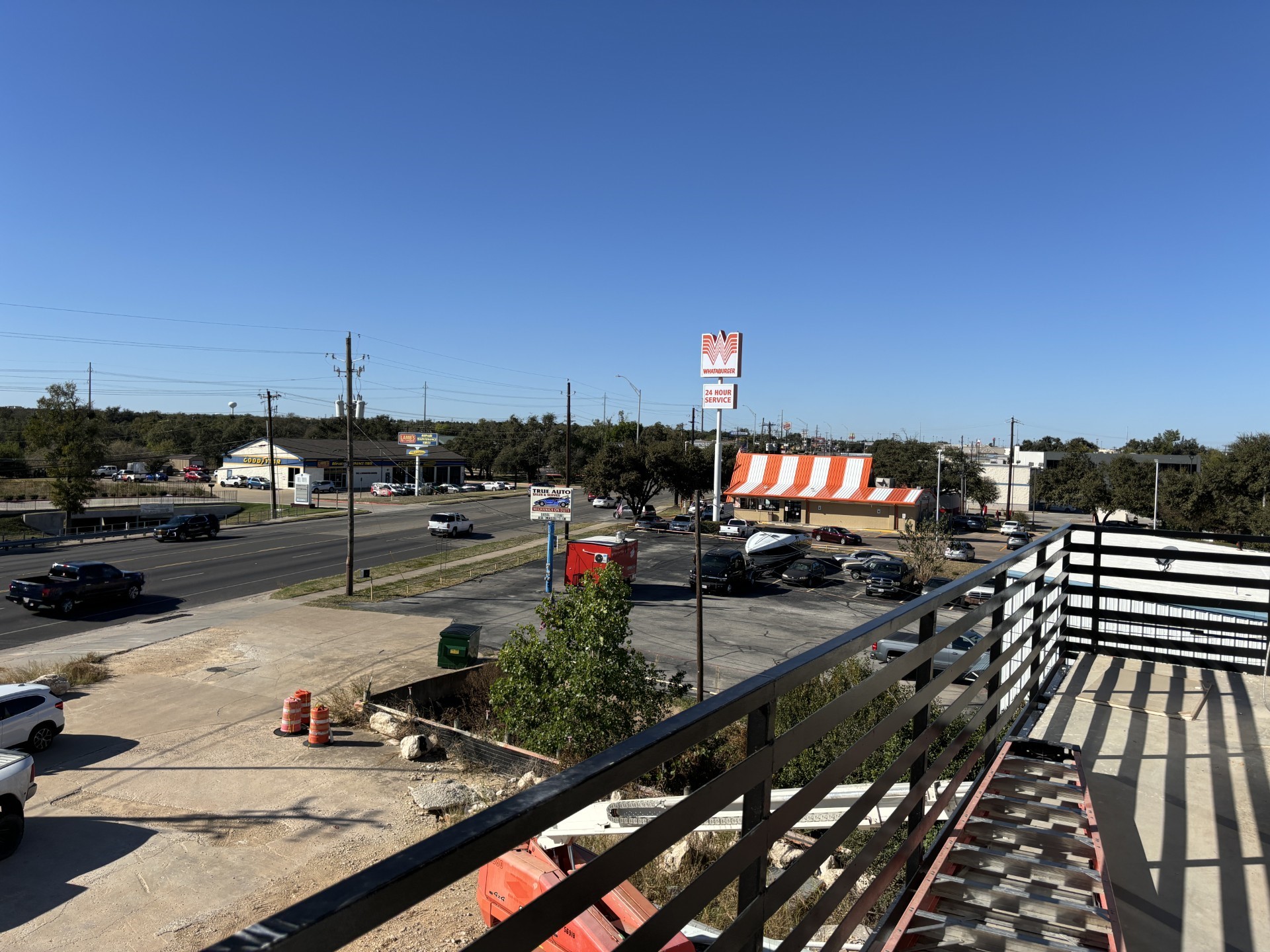 main property photo 4