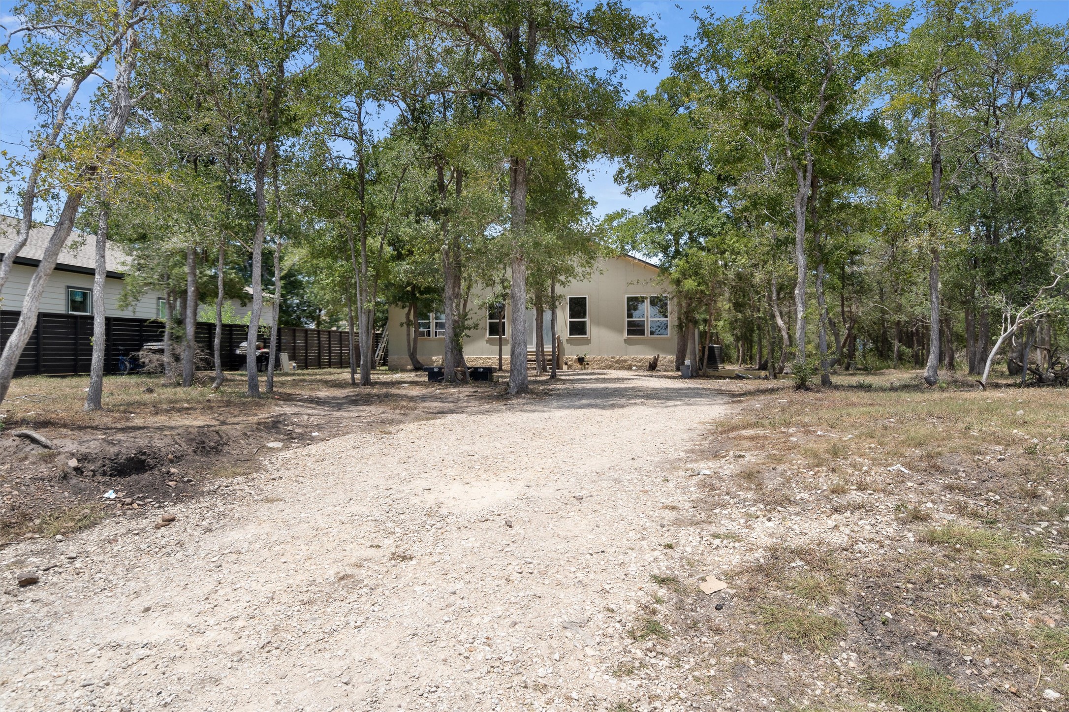 main property photo 16