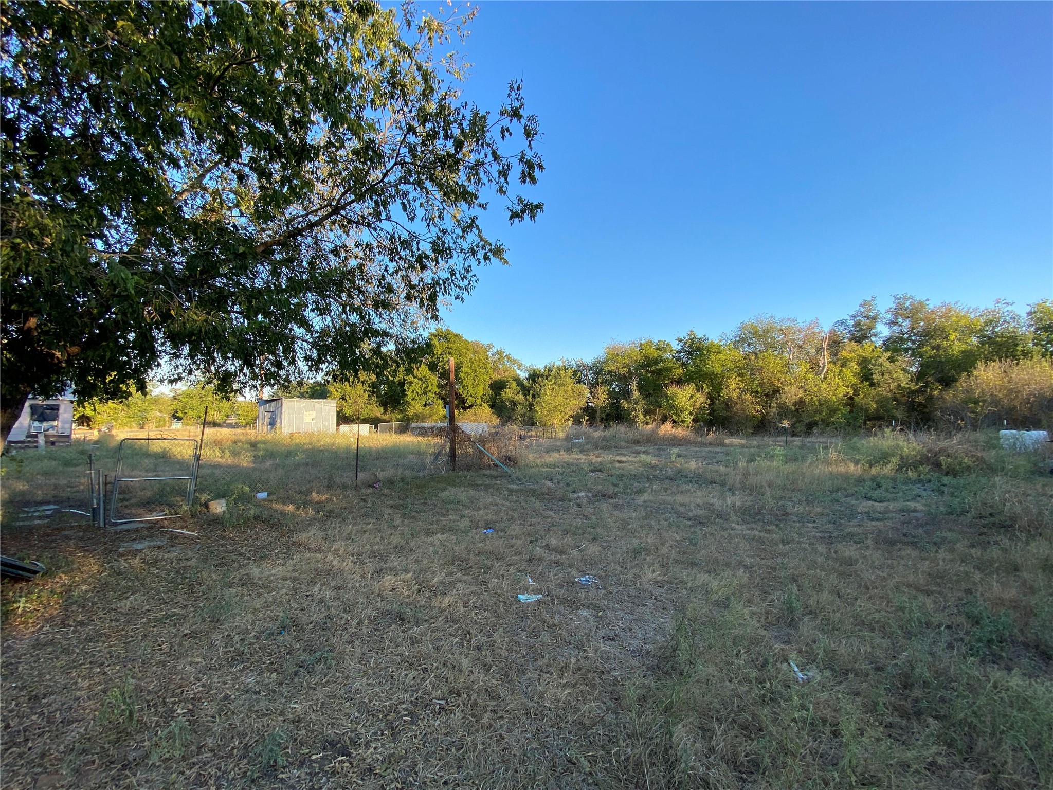 main property photo 6
