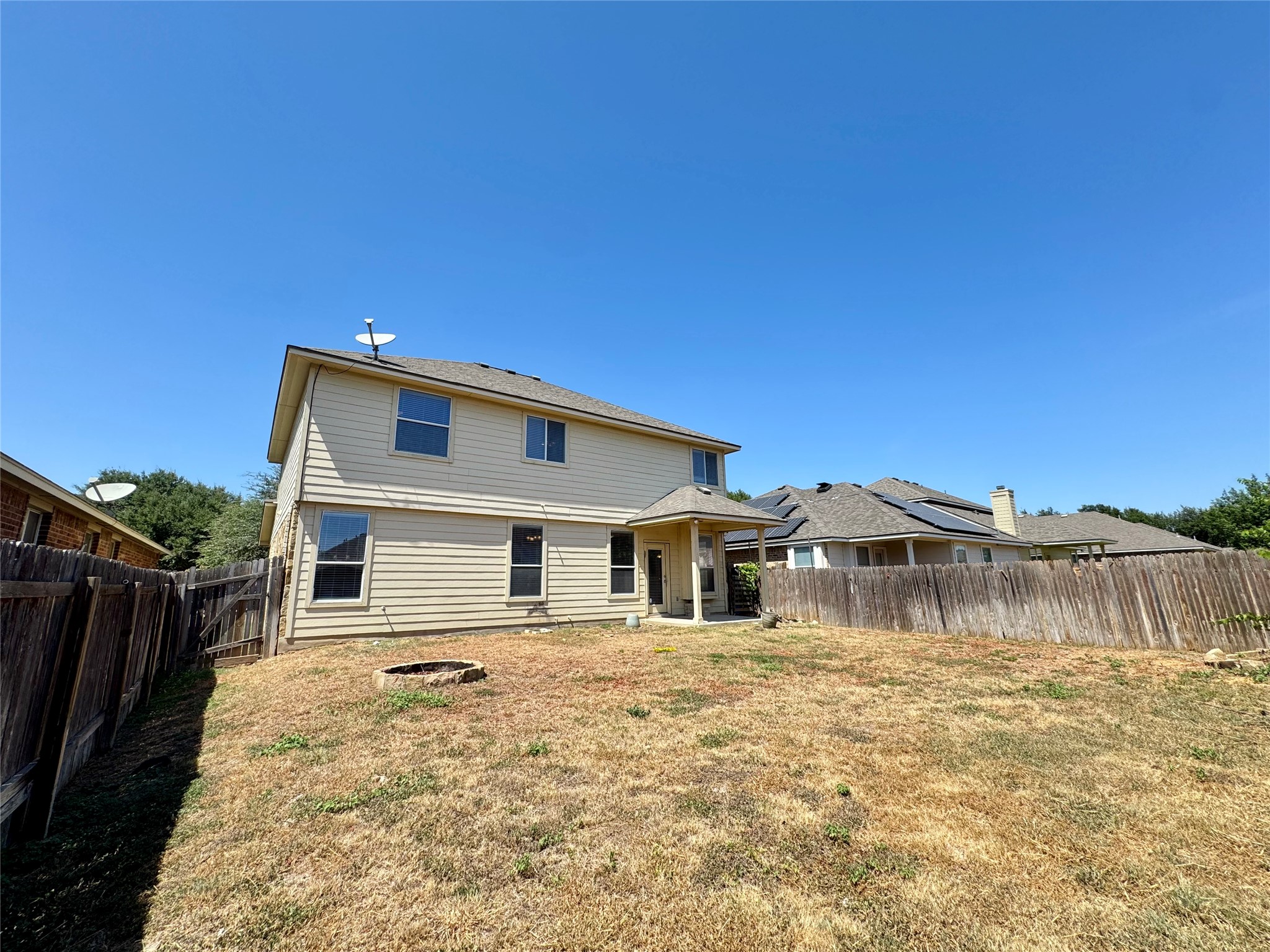 main property photo 18