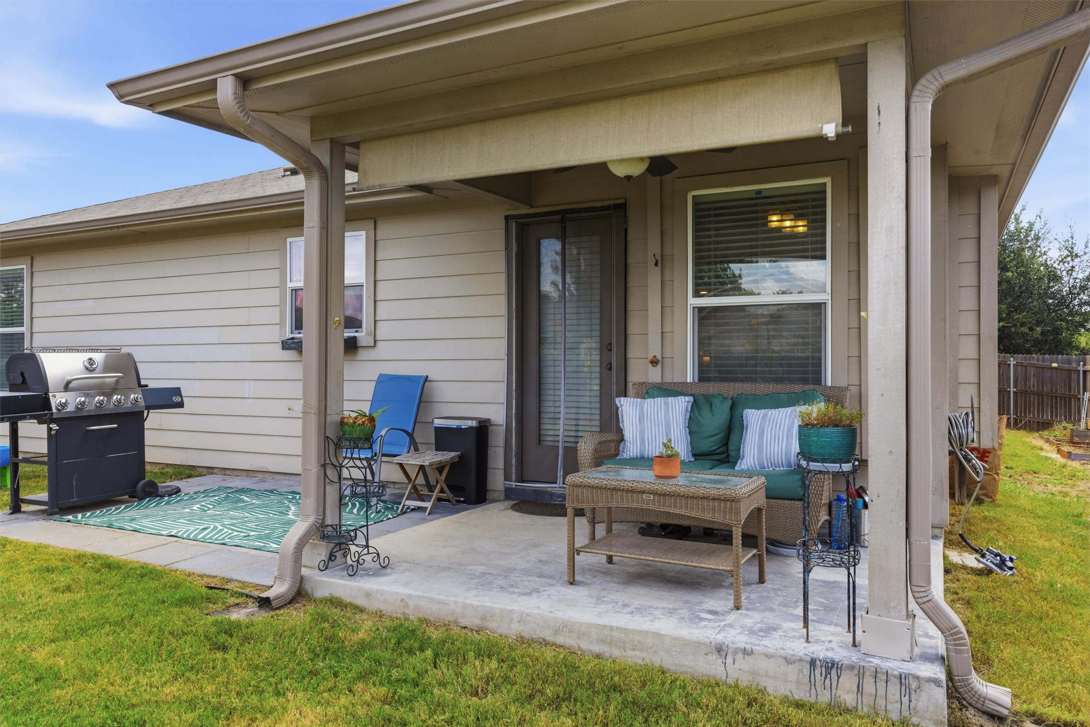 main property photo 23