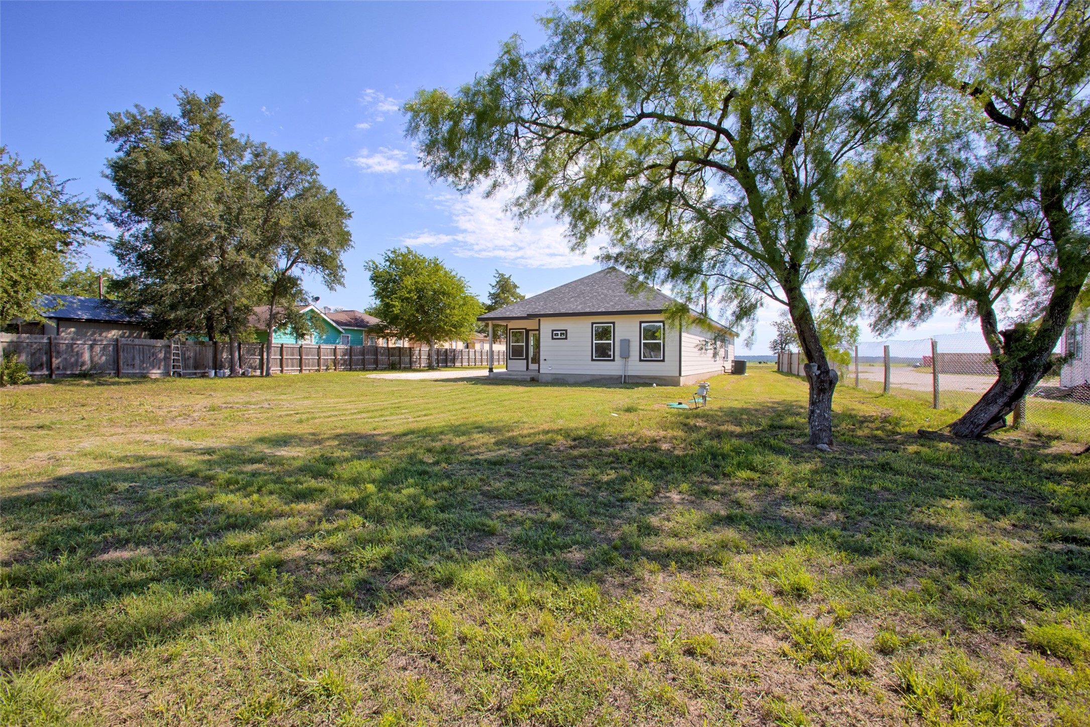 main property photo 38