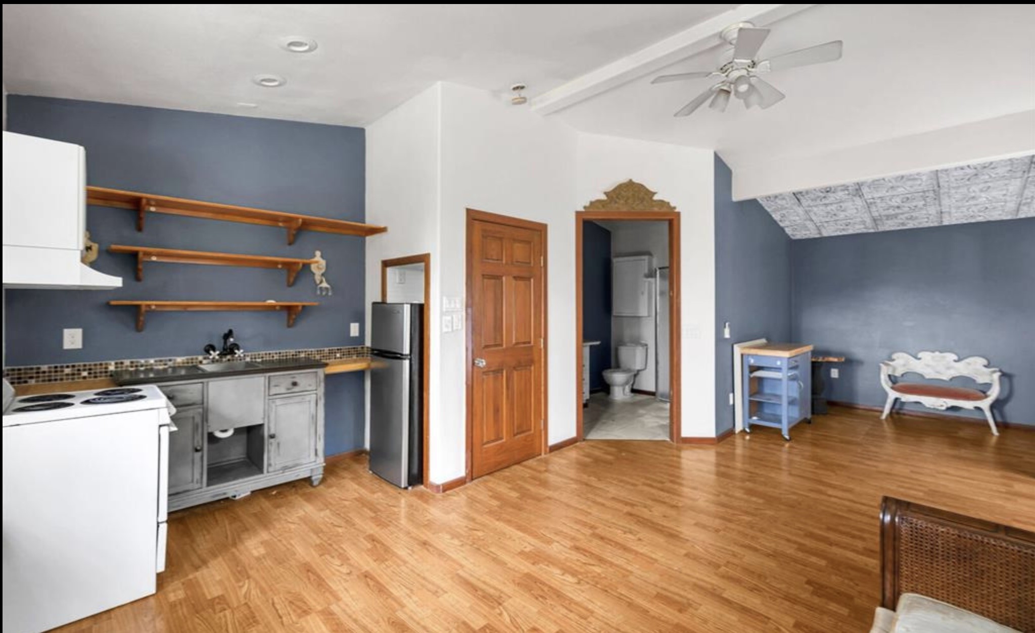 main property photo 22