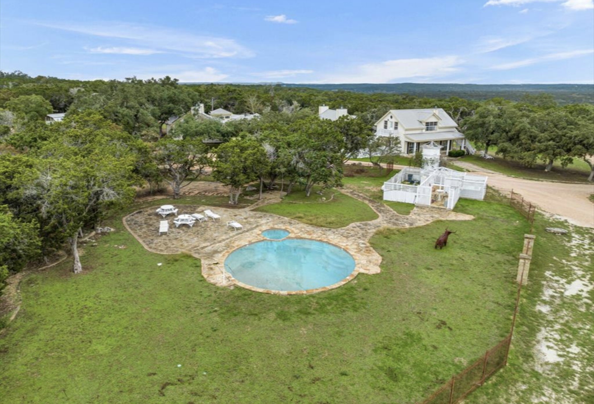 main property photo 31