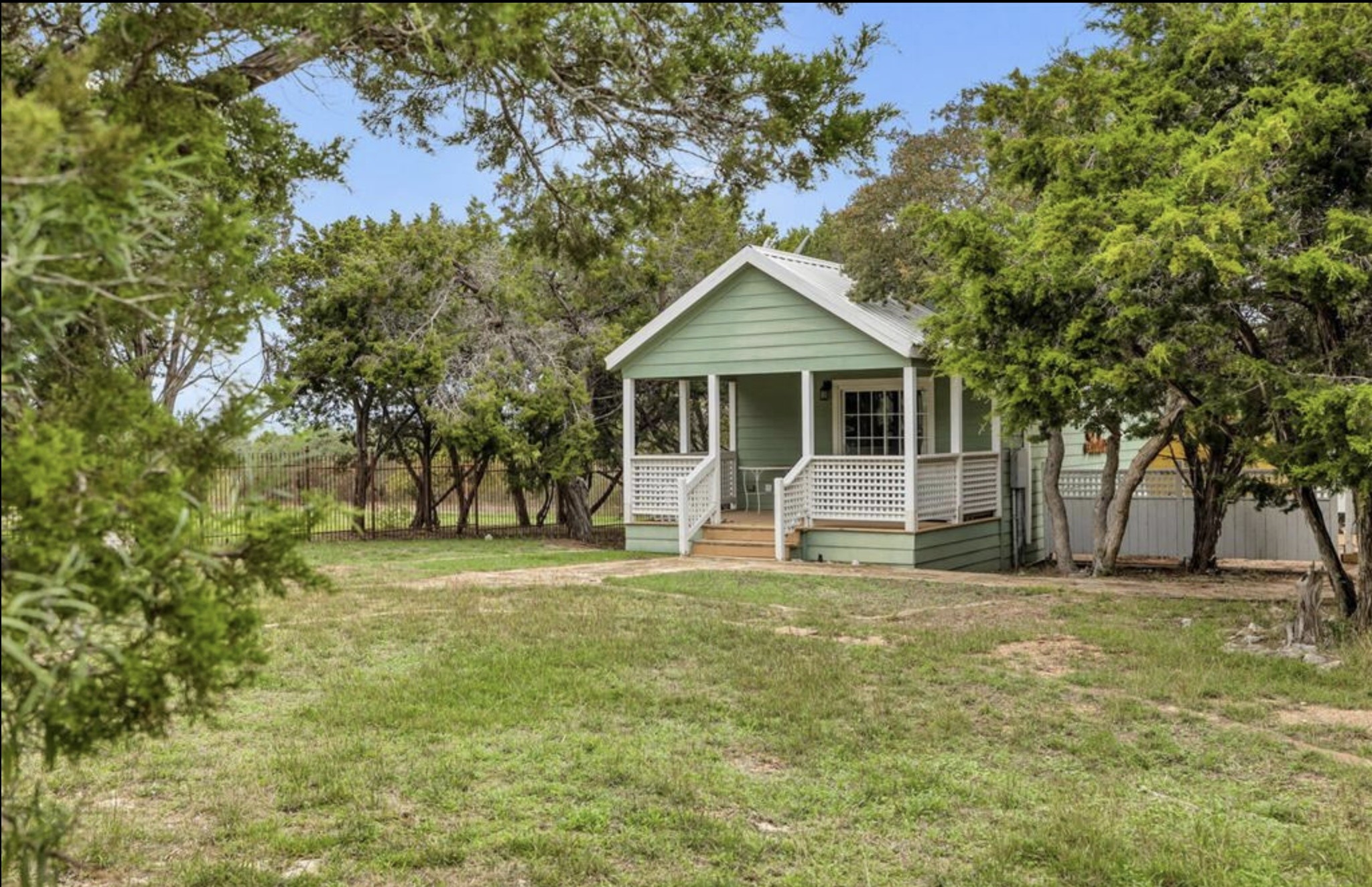 main property photo 8