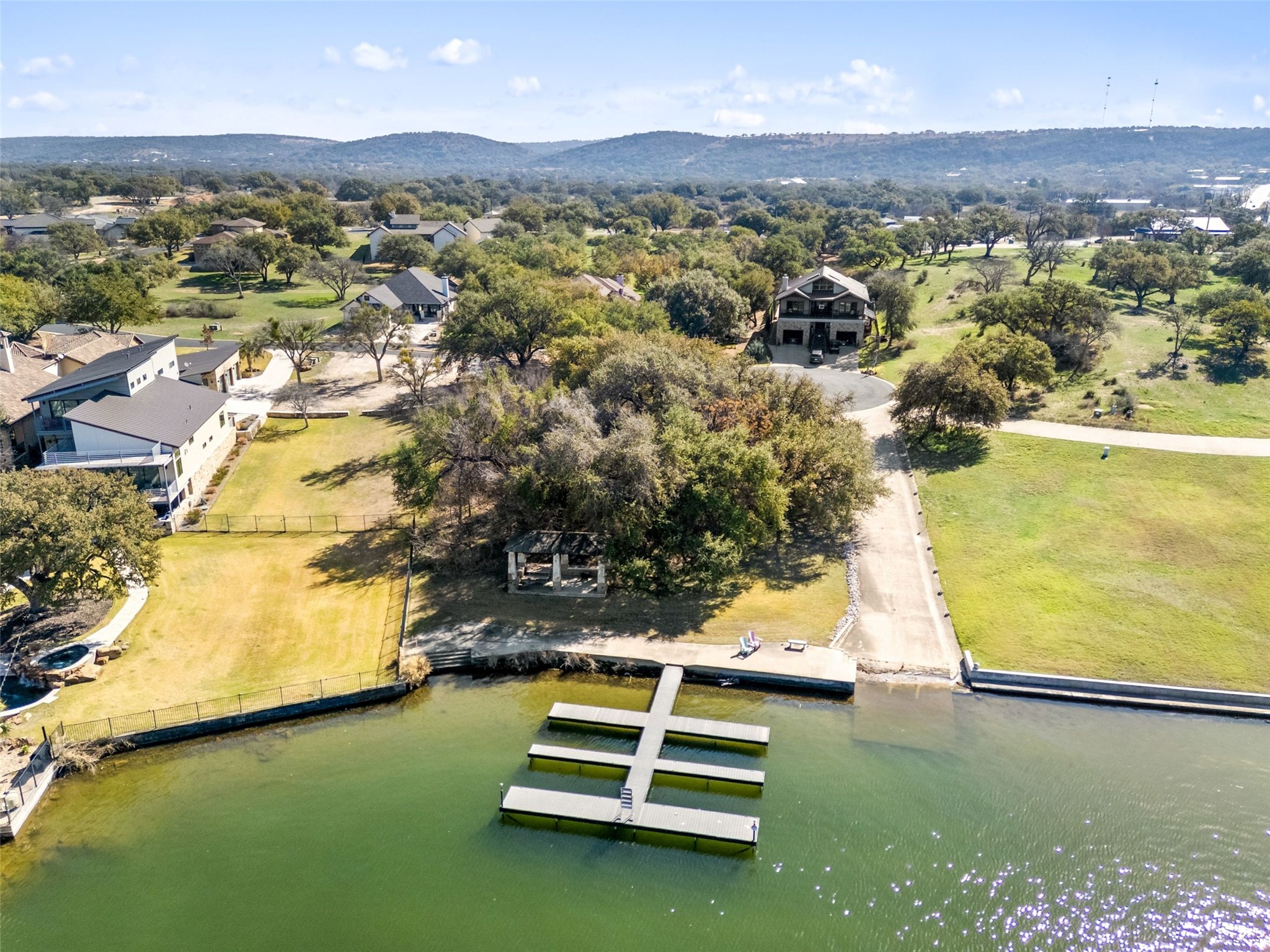 main property photo 29