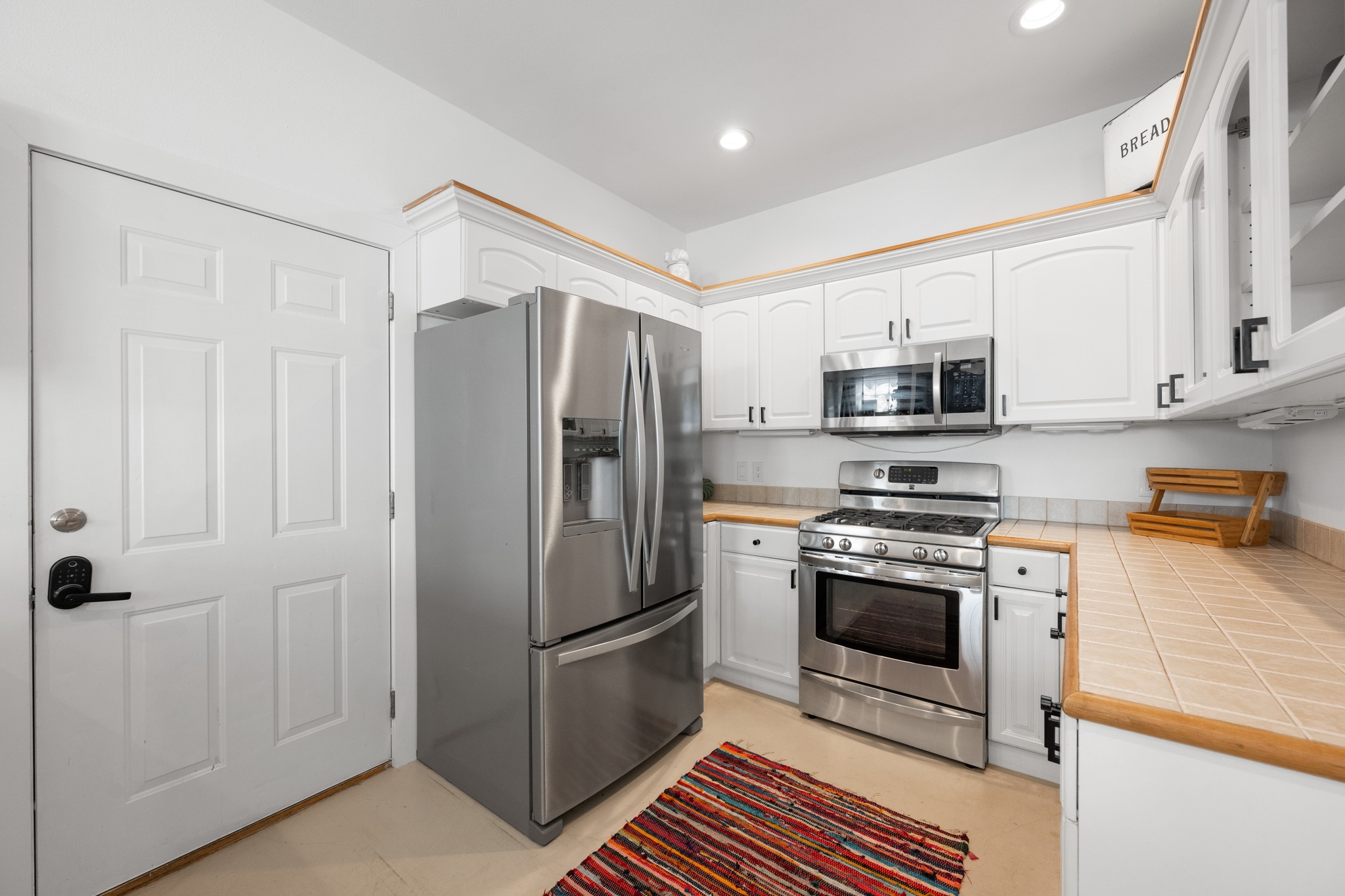 main property photo 10