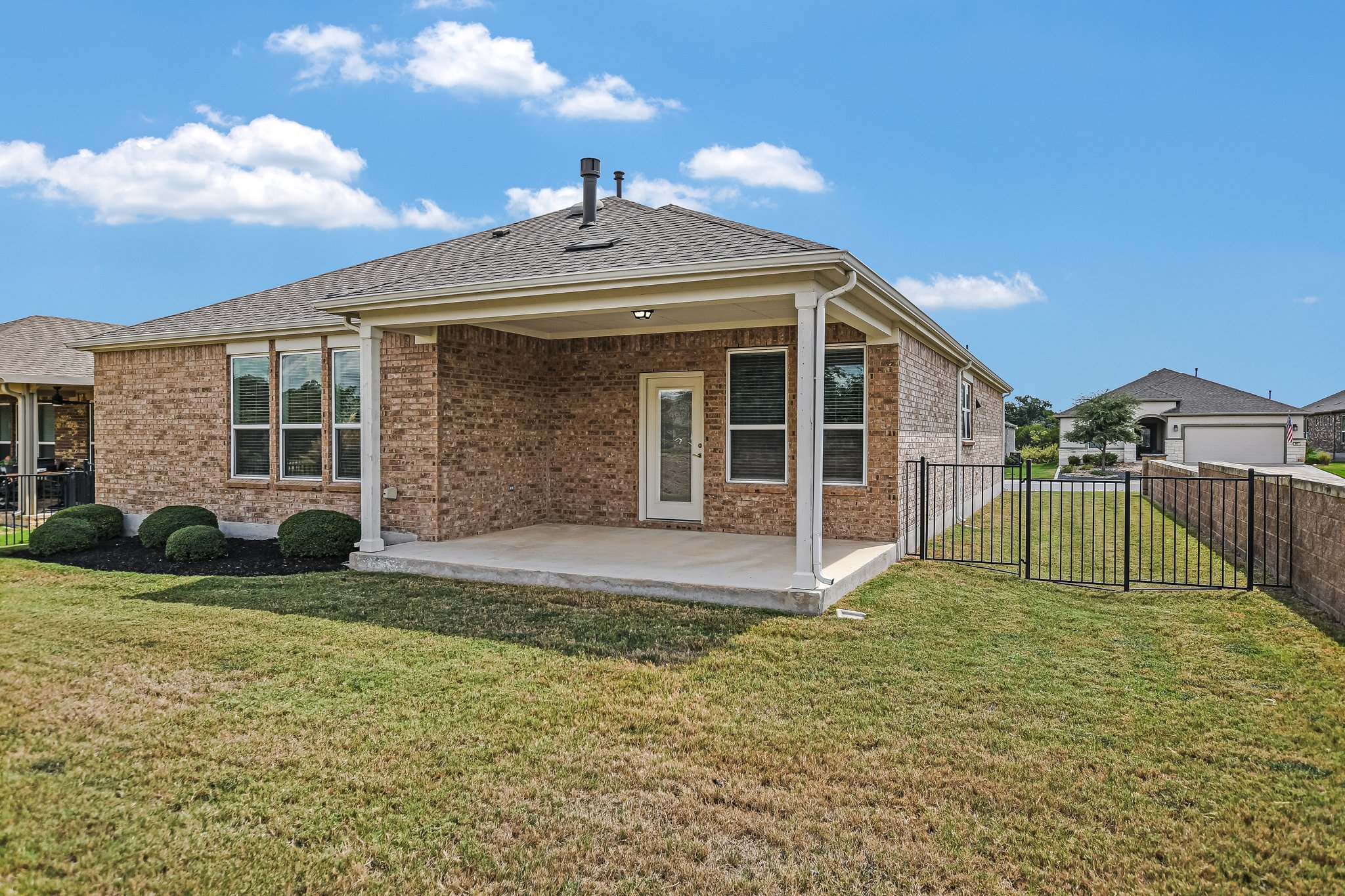 main property photo 18