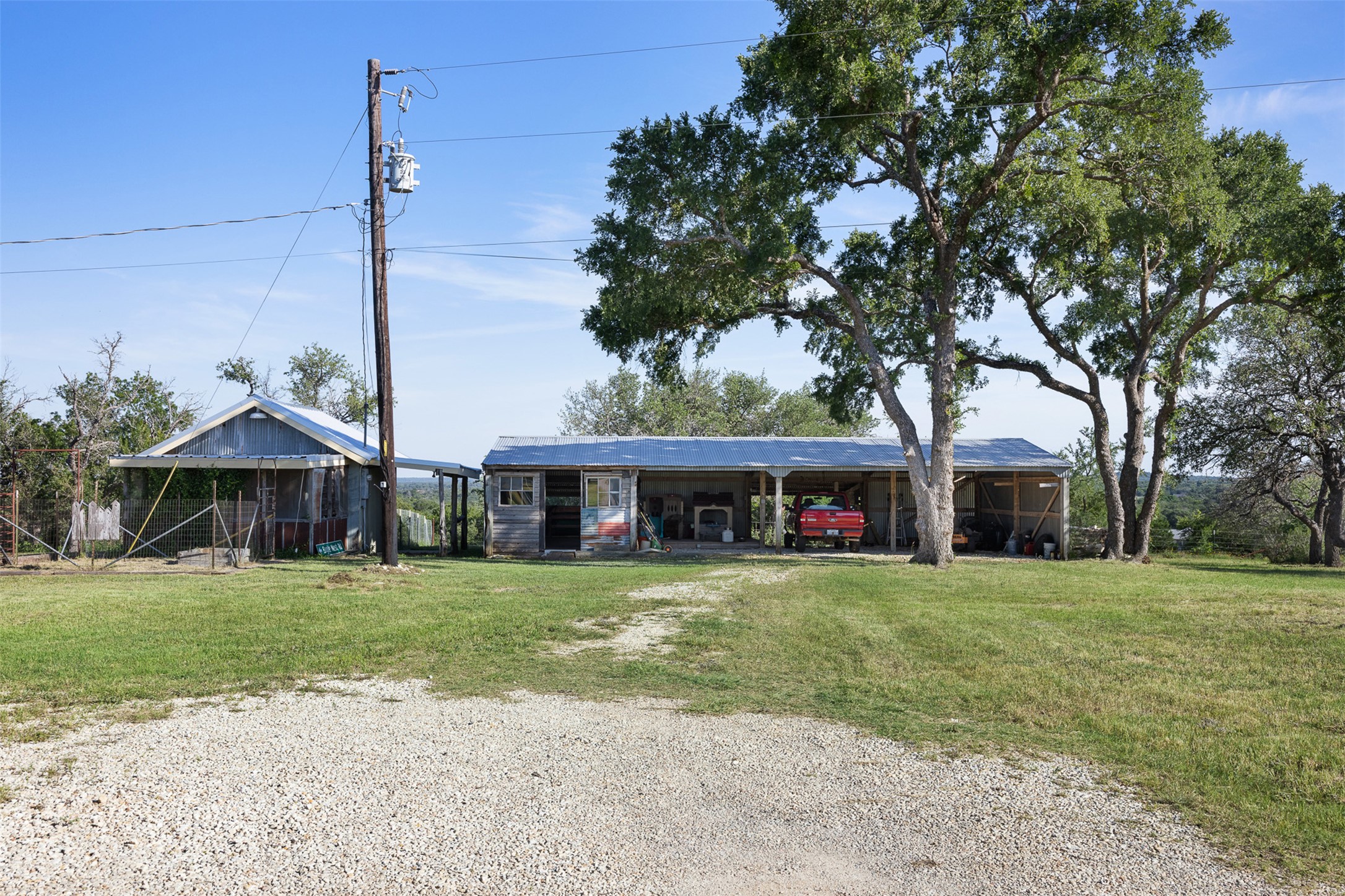 main property photo 33