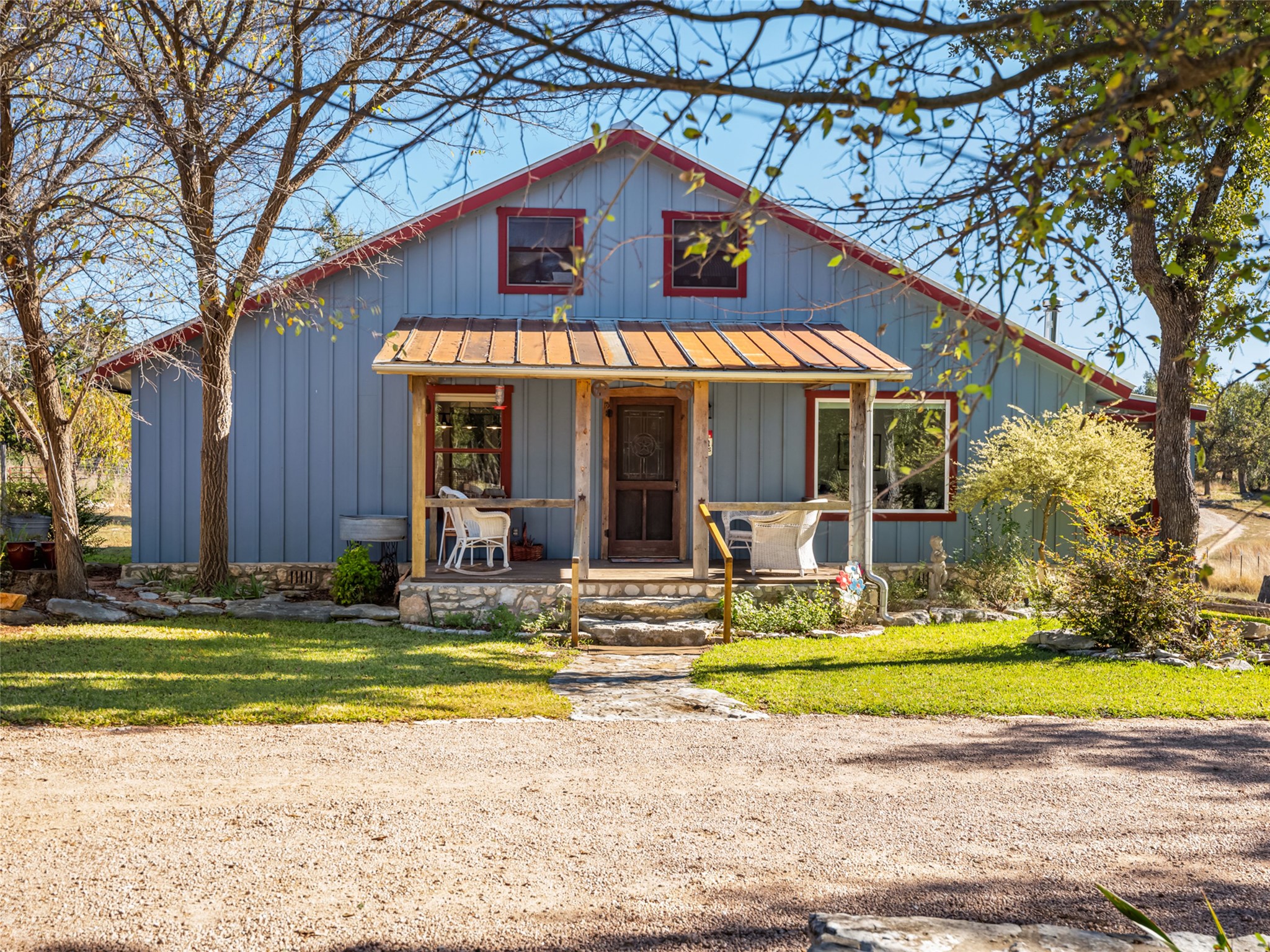 main property photo 13