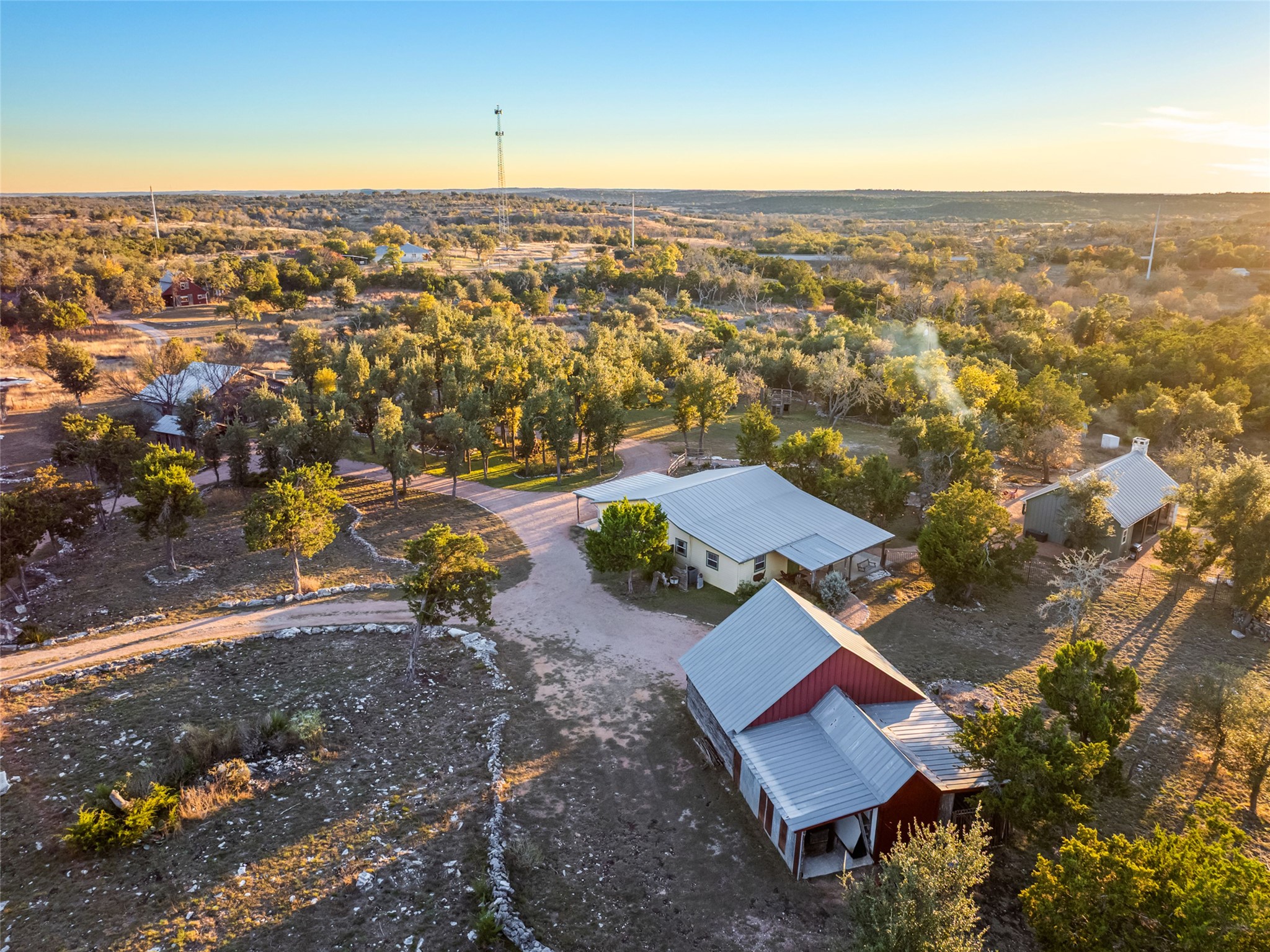 main property photo 28