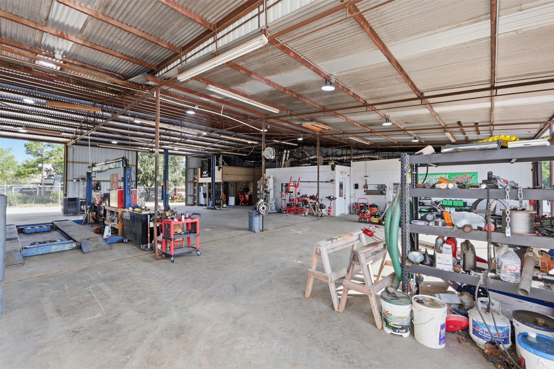 main property photo 19