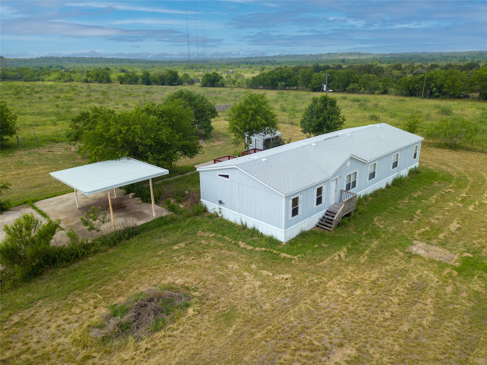 main property photo 3