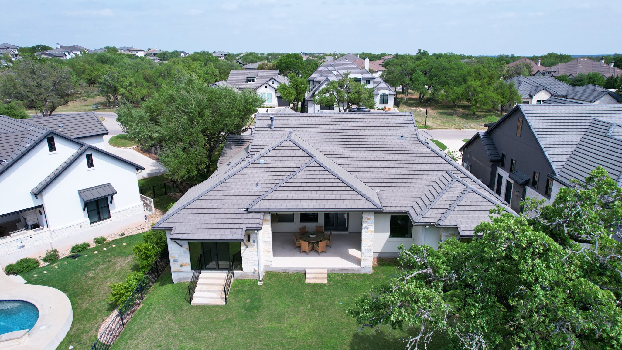 main property photo 22