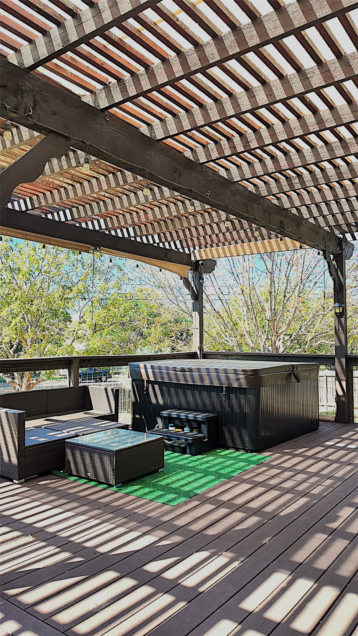 main property photo 32