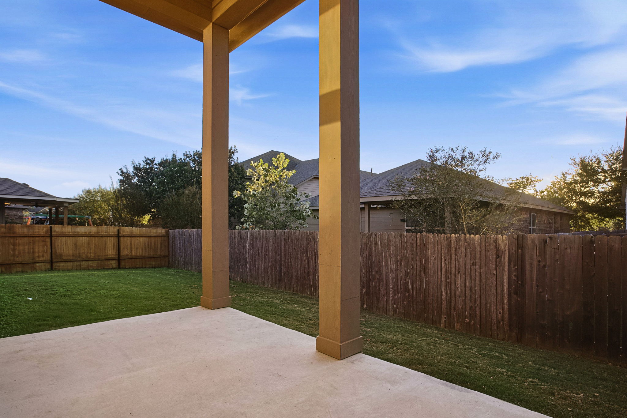 main property photo 27