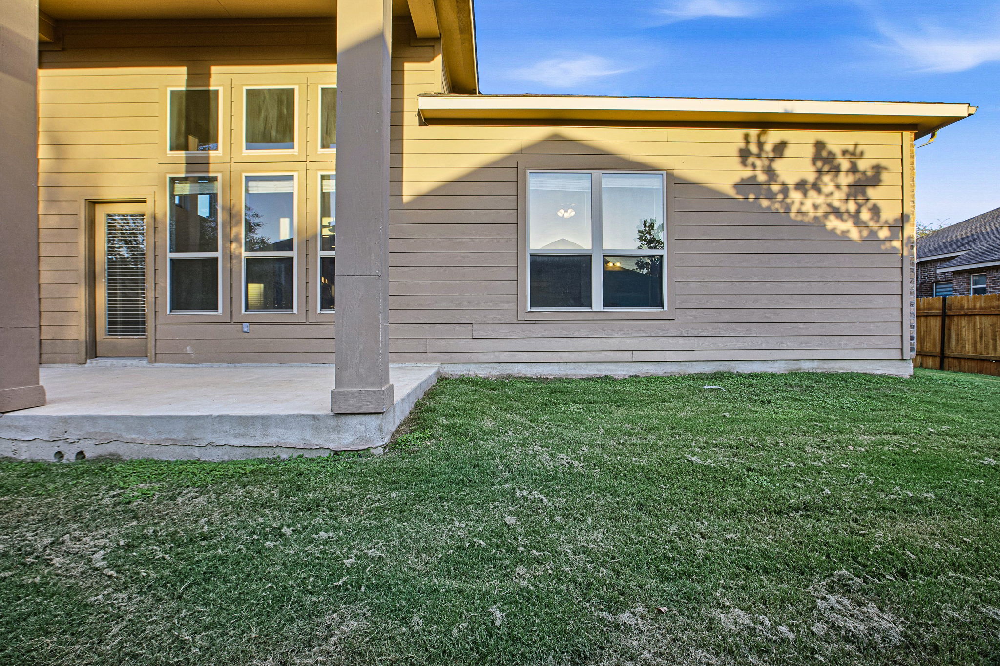 main property photo 31