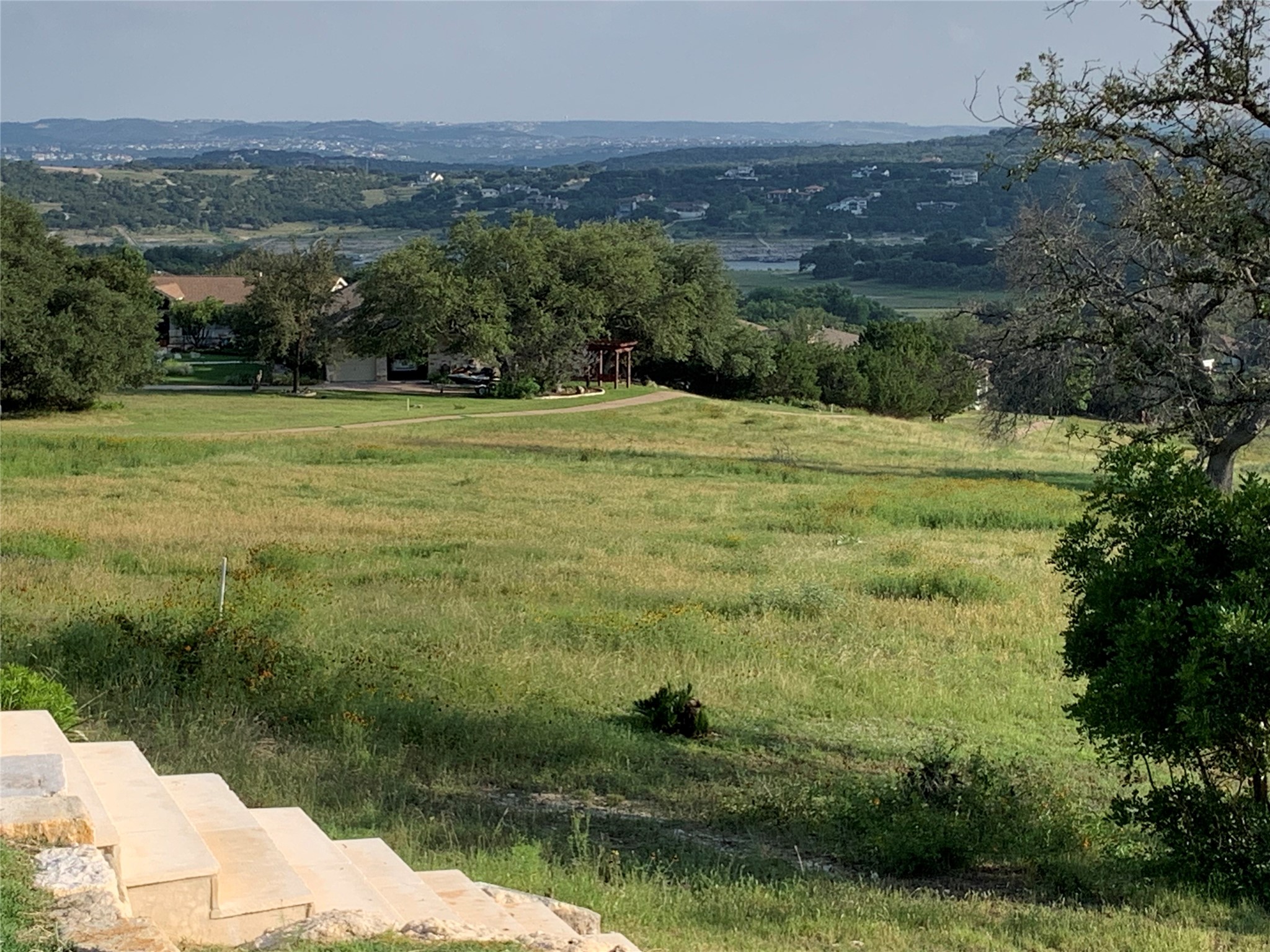 main property photo 30