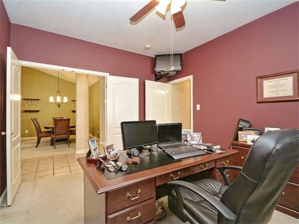 main property photo 17