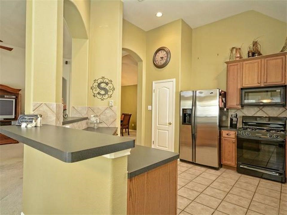 main property photo 8
