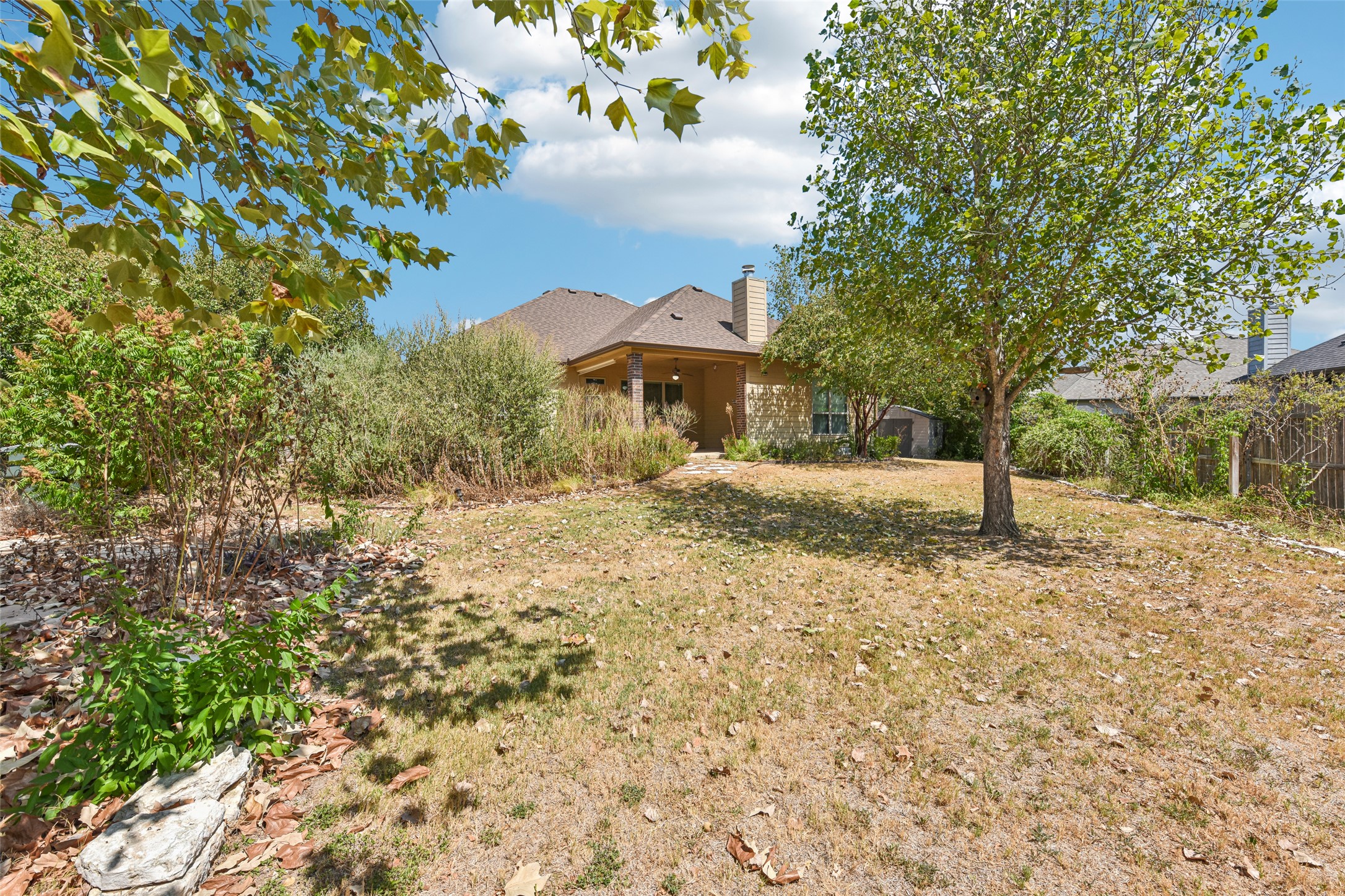 main property photo 37