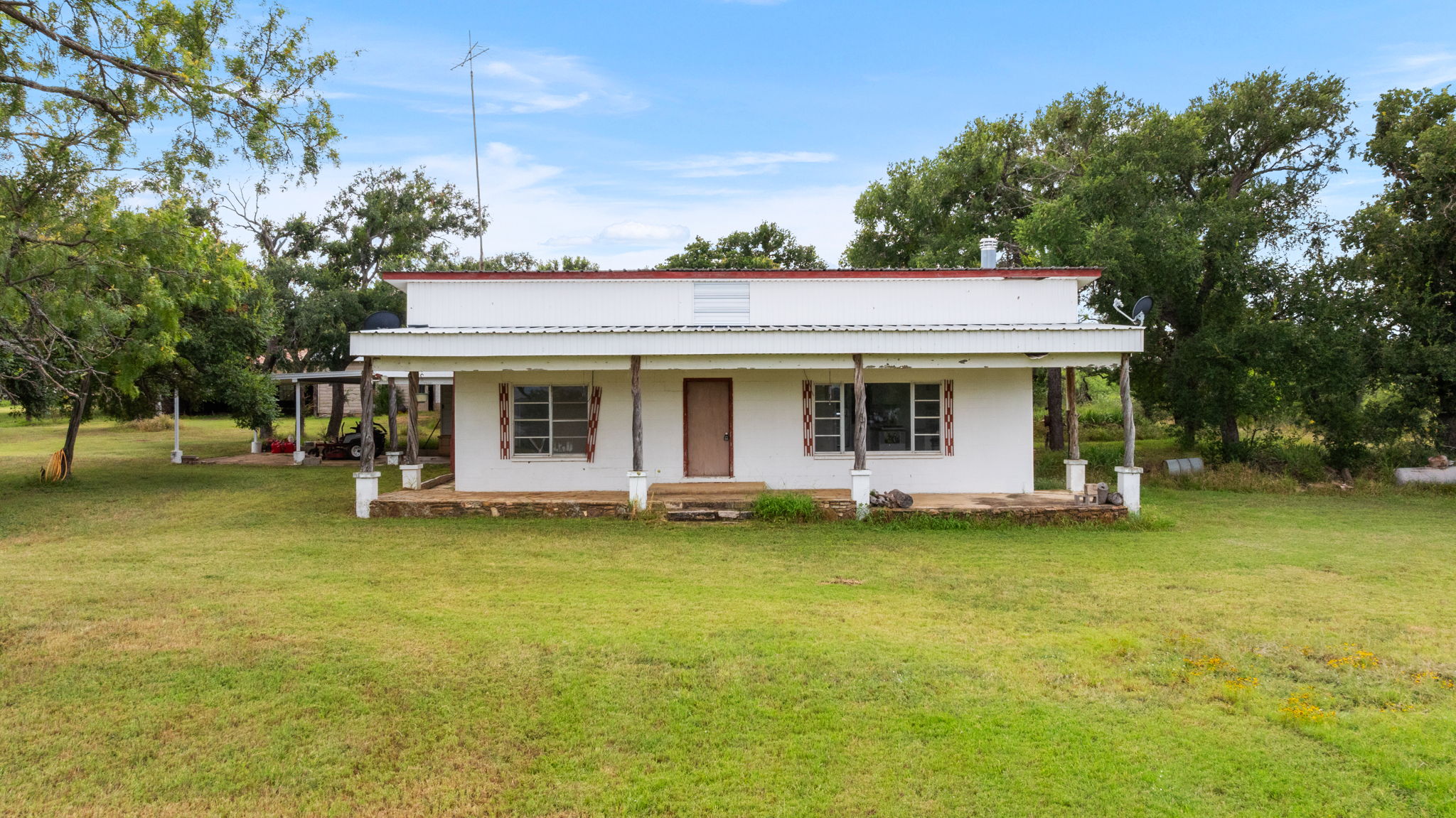 main property photo 6